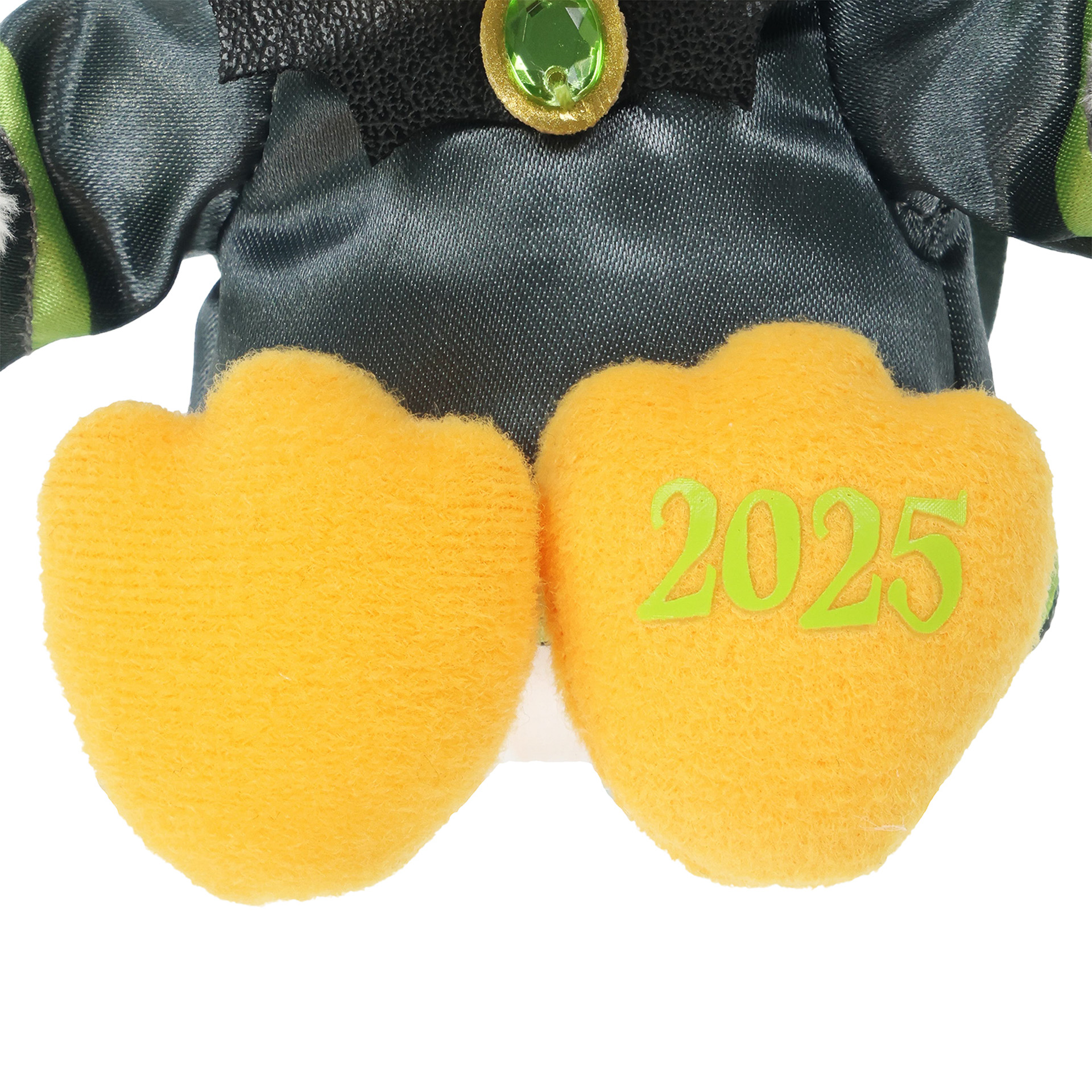 「ぬいぐるみバッジ」（2800円）