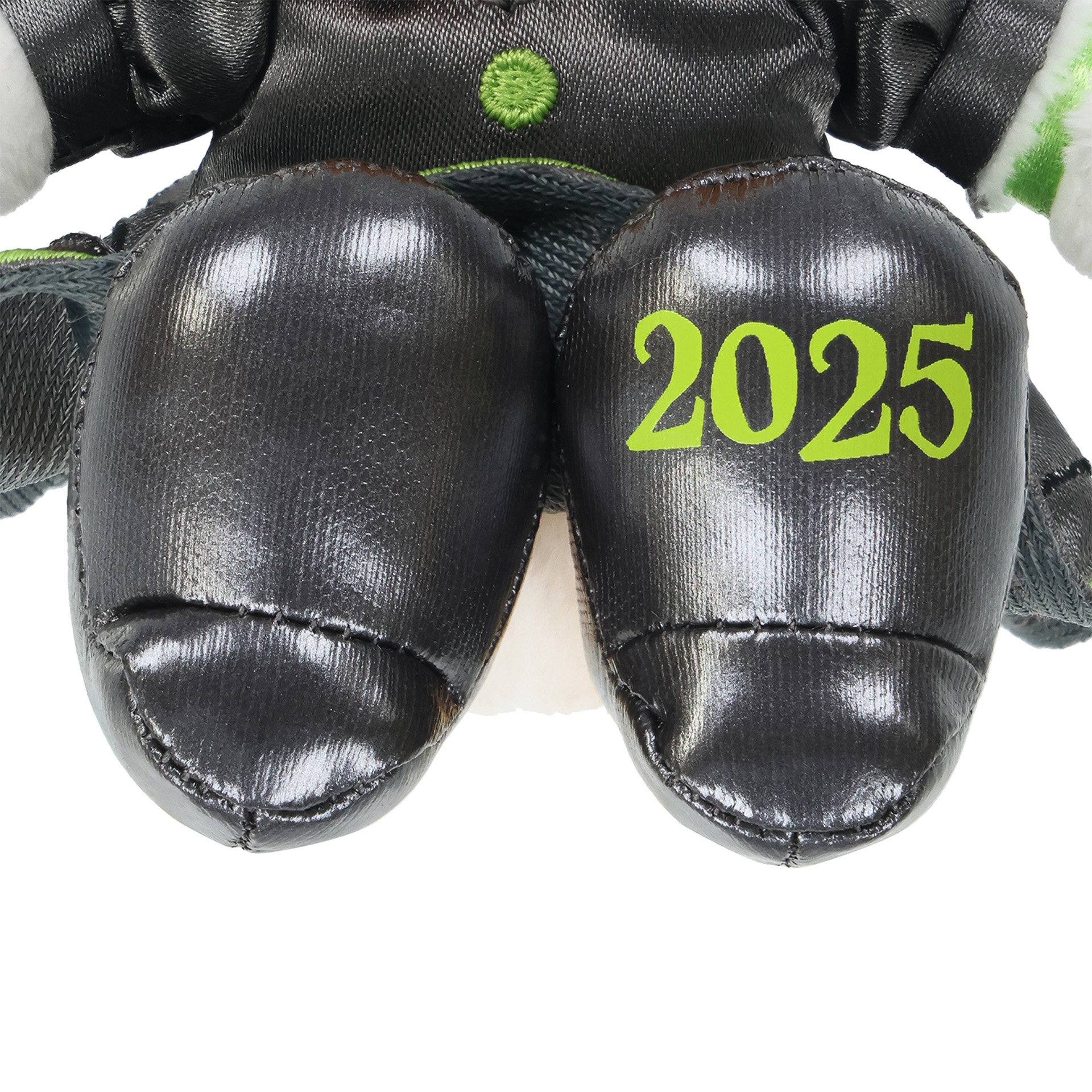 「ぬいぐるみバッジ」（2800円）