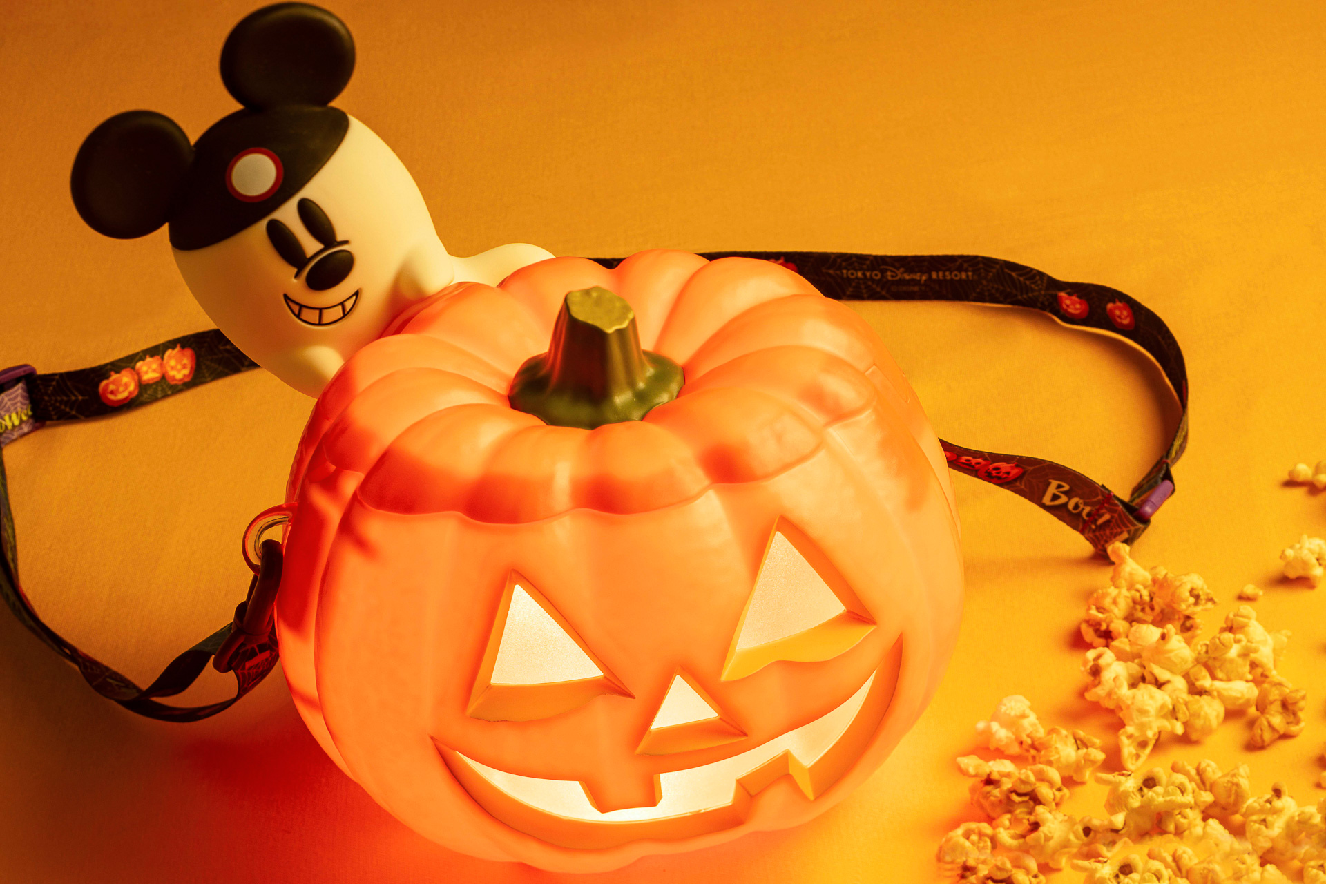 「ポップコーン、バケット付/BBポップコーン、バケット付き」（3200円/3400円）