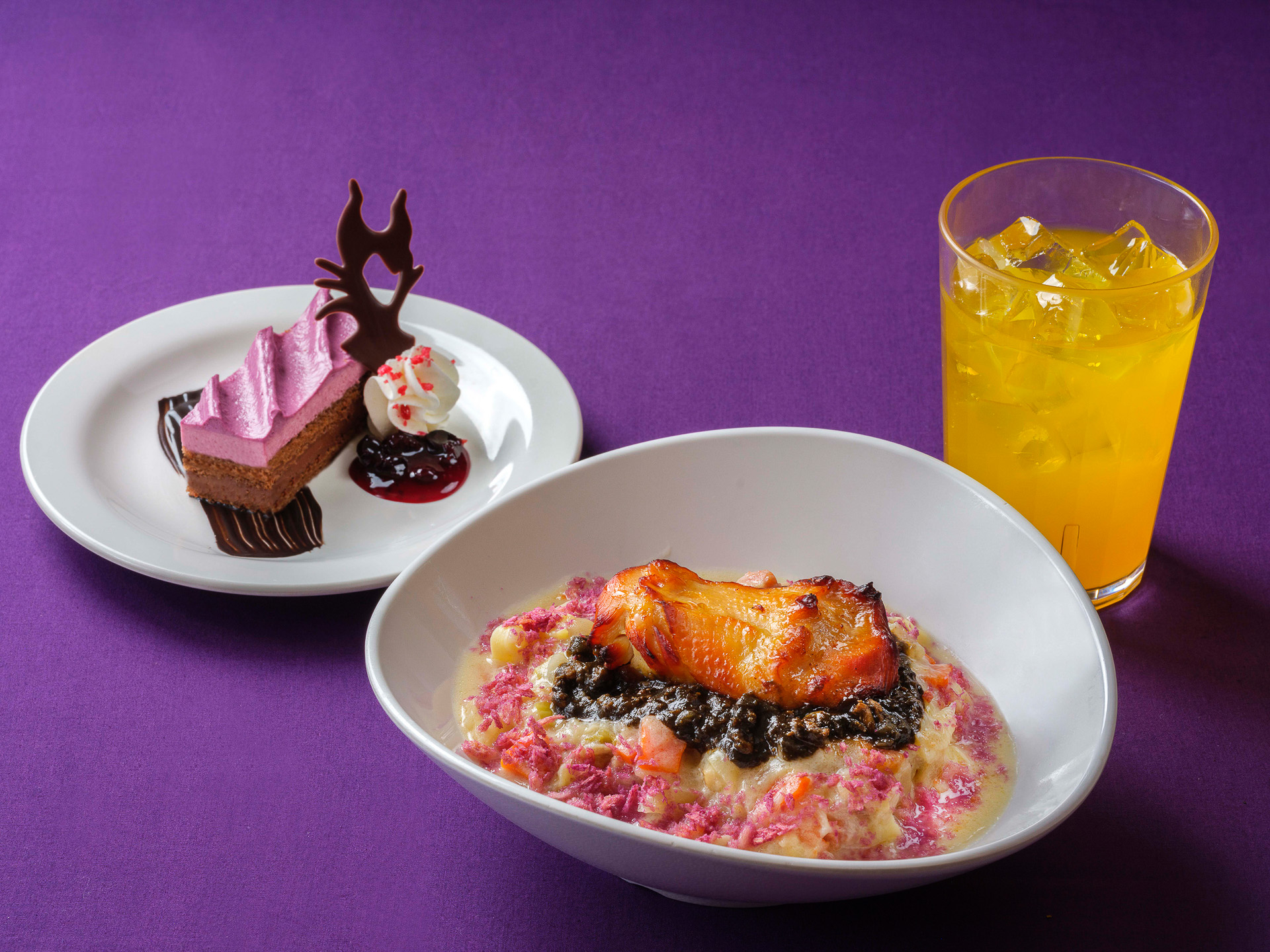 「プラザパビリオン・レストラン」の「スペシャルパスタセット」（1280円）