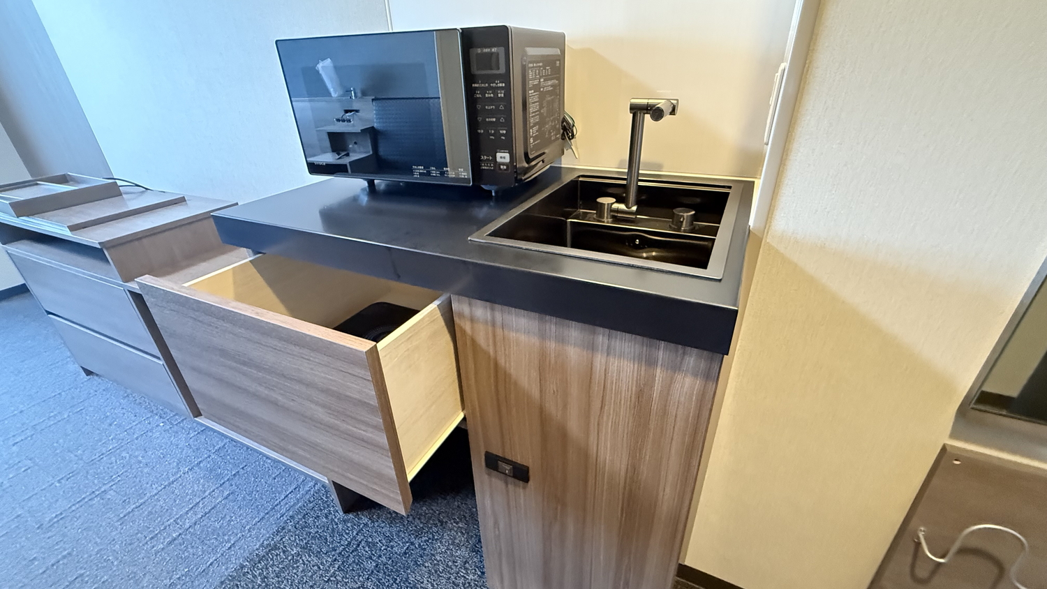 レジデンシャルシングルルームのキッチン