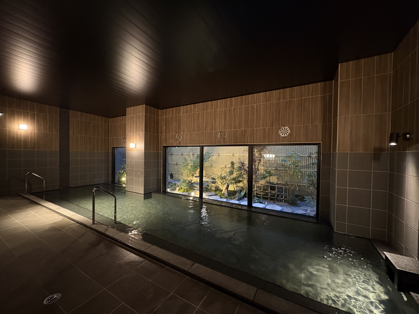 光明石人工温泉「旅人の湯」