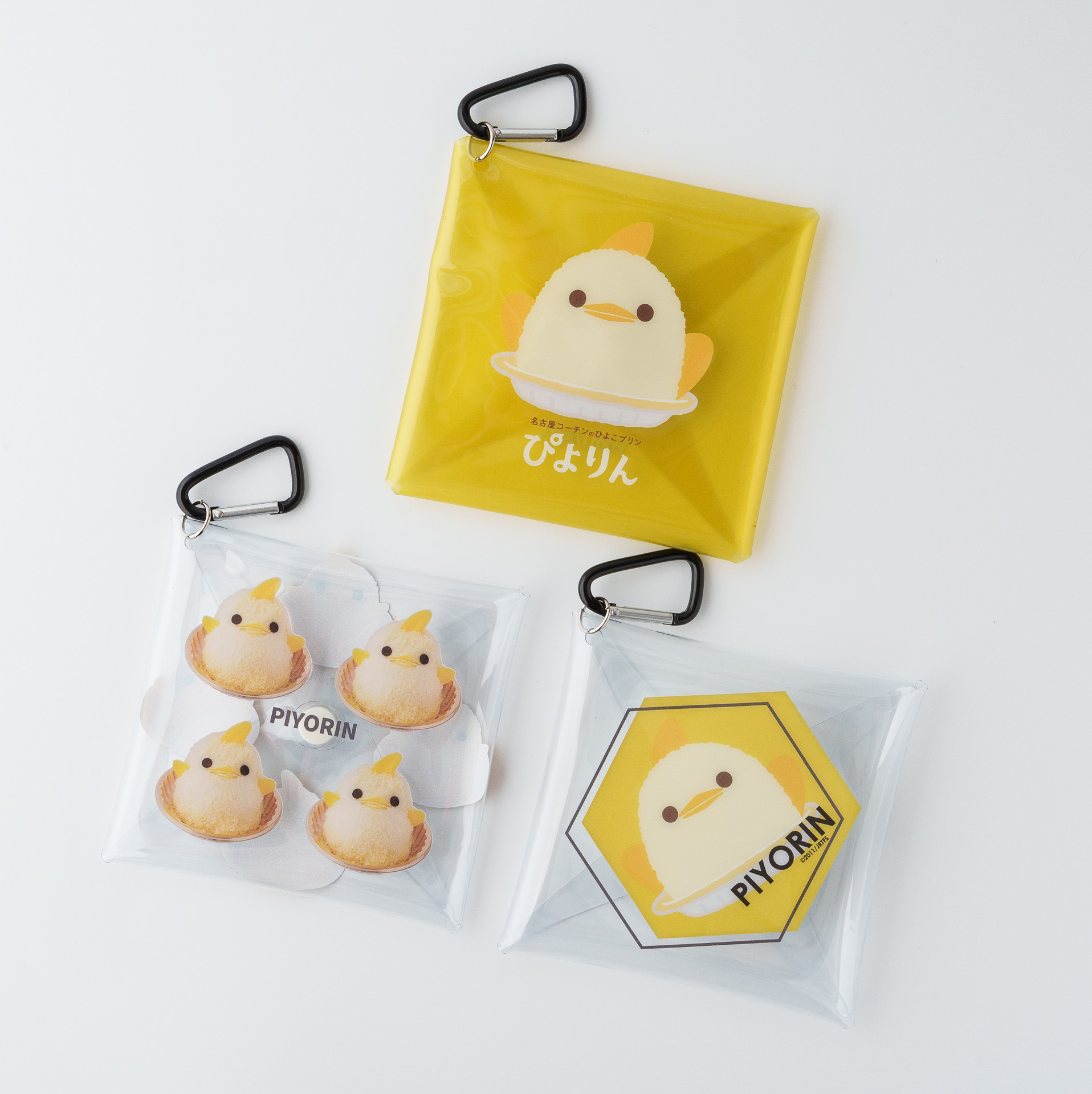 クリアマルチケース（各780円）