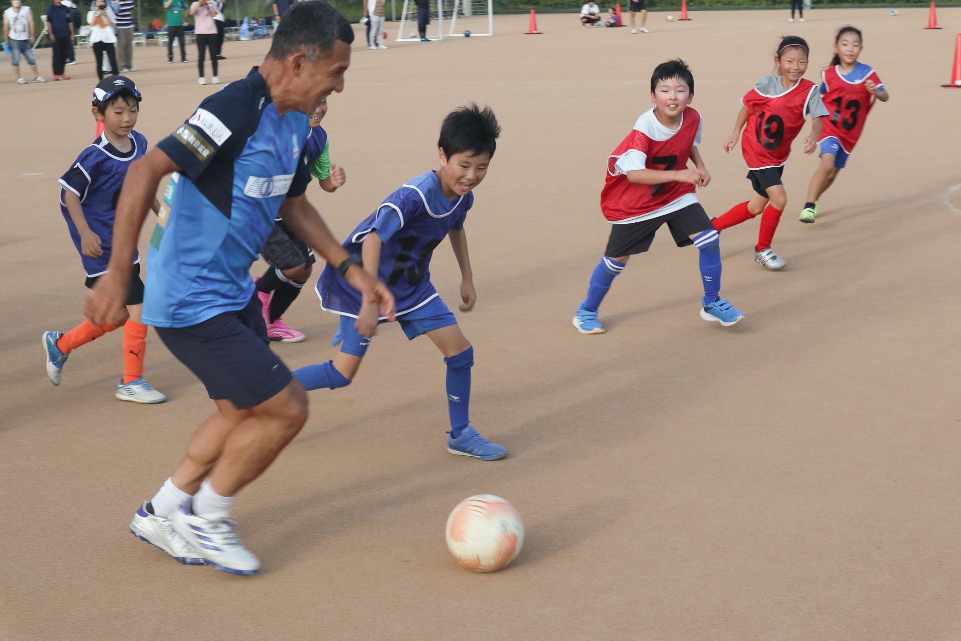 JR東海とアスルクラロスルガがサッカー教室・鉄道体験イベントを実施