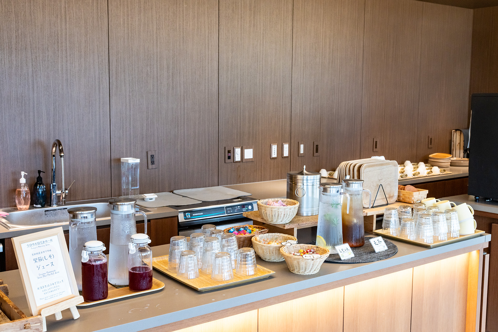 飲料やお菓子のサービス