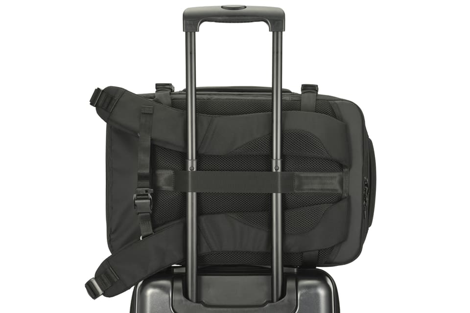 エース、圧縮・拡張バックパック「スペースオプト」。通勤から防災まで