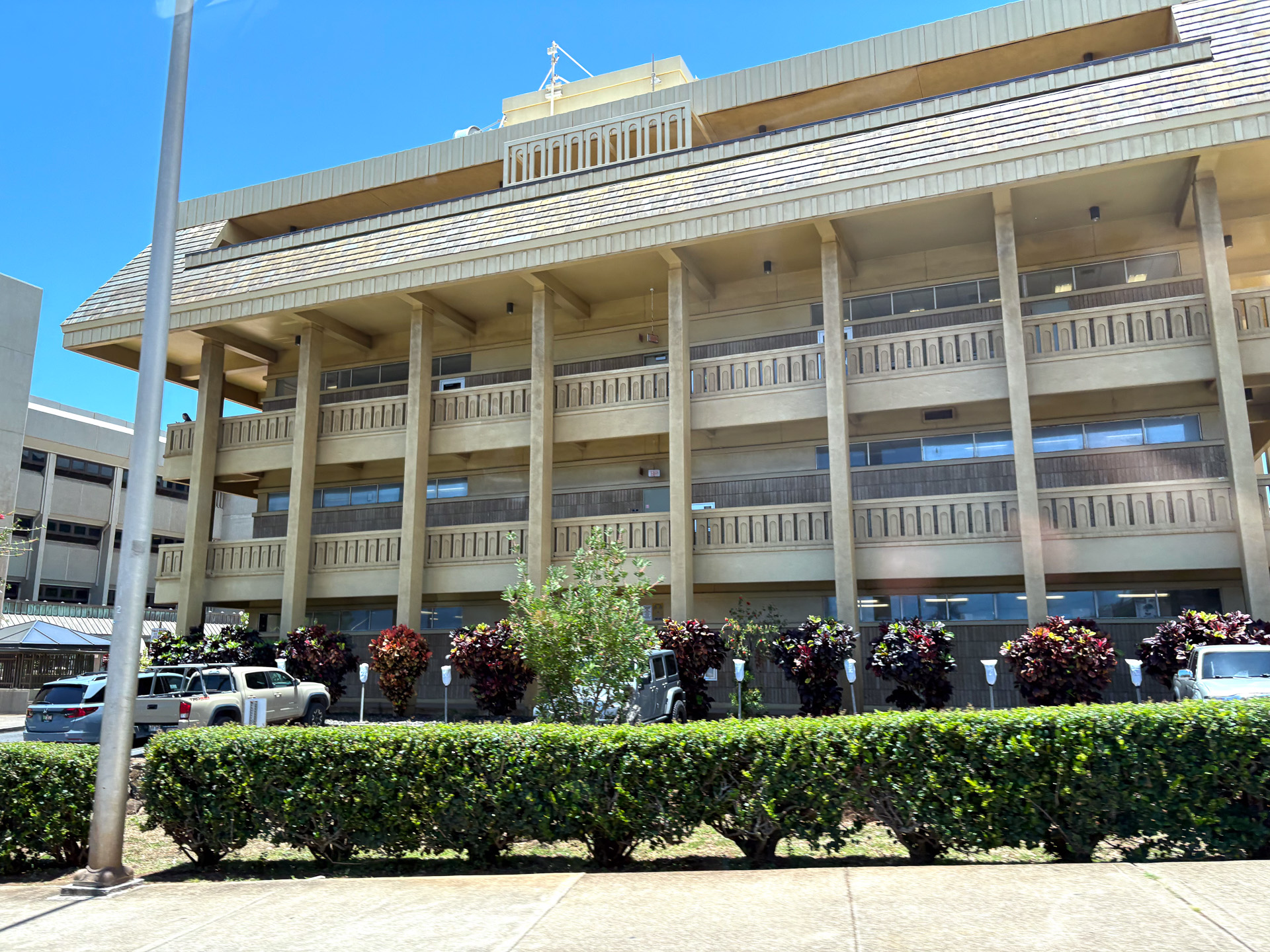 マウイ郡庁など官公庁が集結するワイルク