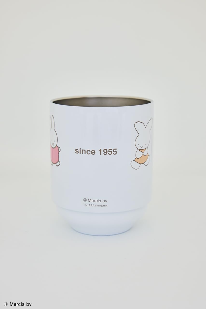 ぐるっと一周、レトロなミッフィーが並ぶ