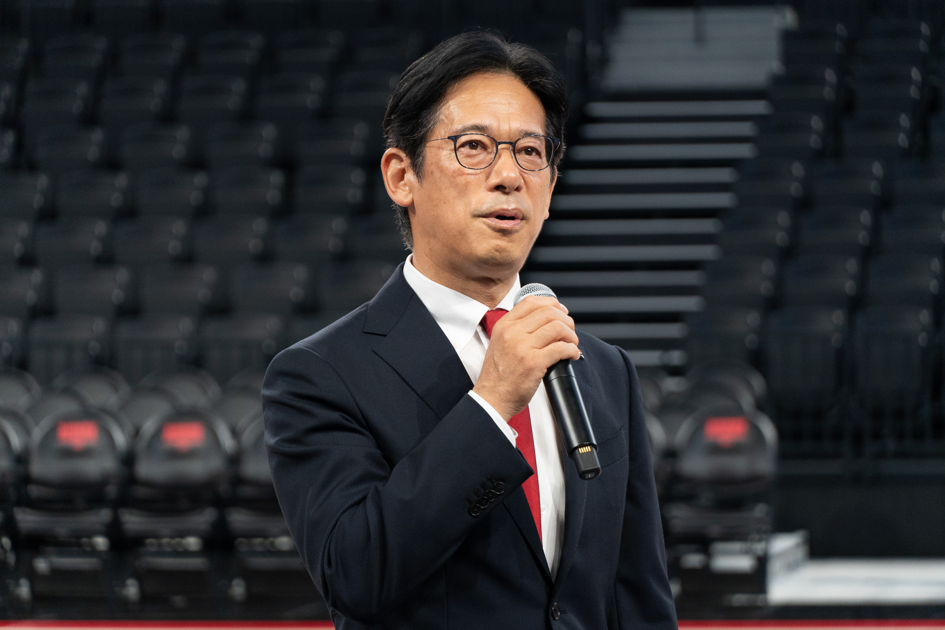 アリーナについて説明するトヨタアルバルク東京株式会社 代表取締役社長 林邦彦氏