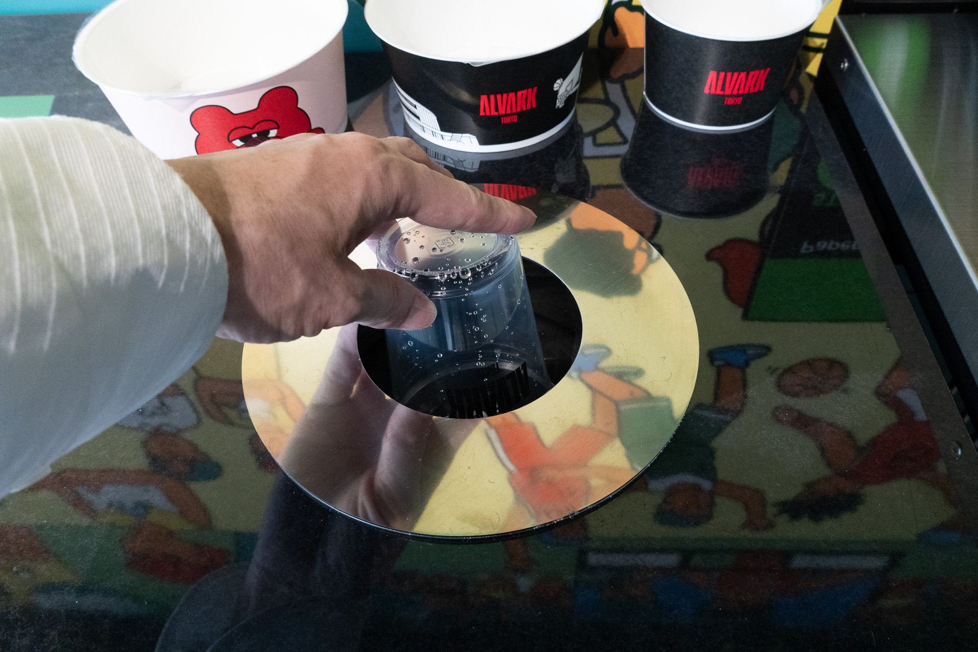 カップを洗浄する仕組みも用意している