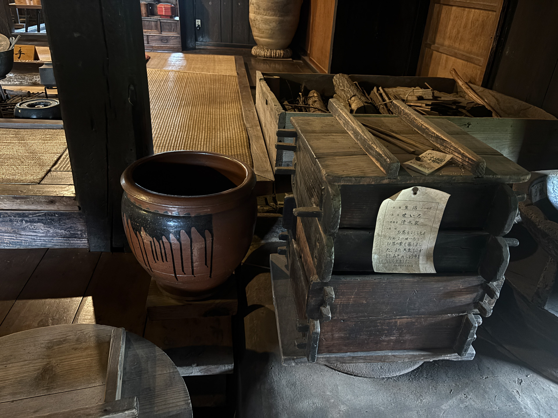 現代にも通じるものがある江戸時代からの建物に、紡がれてきた歴史を感じられます