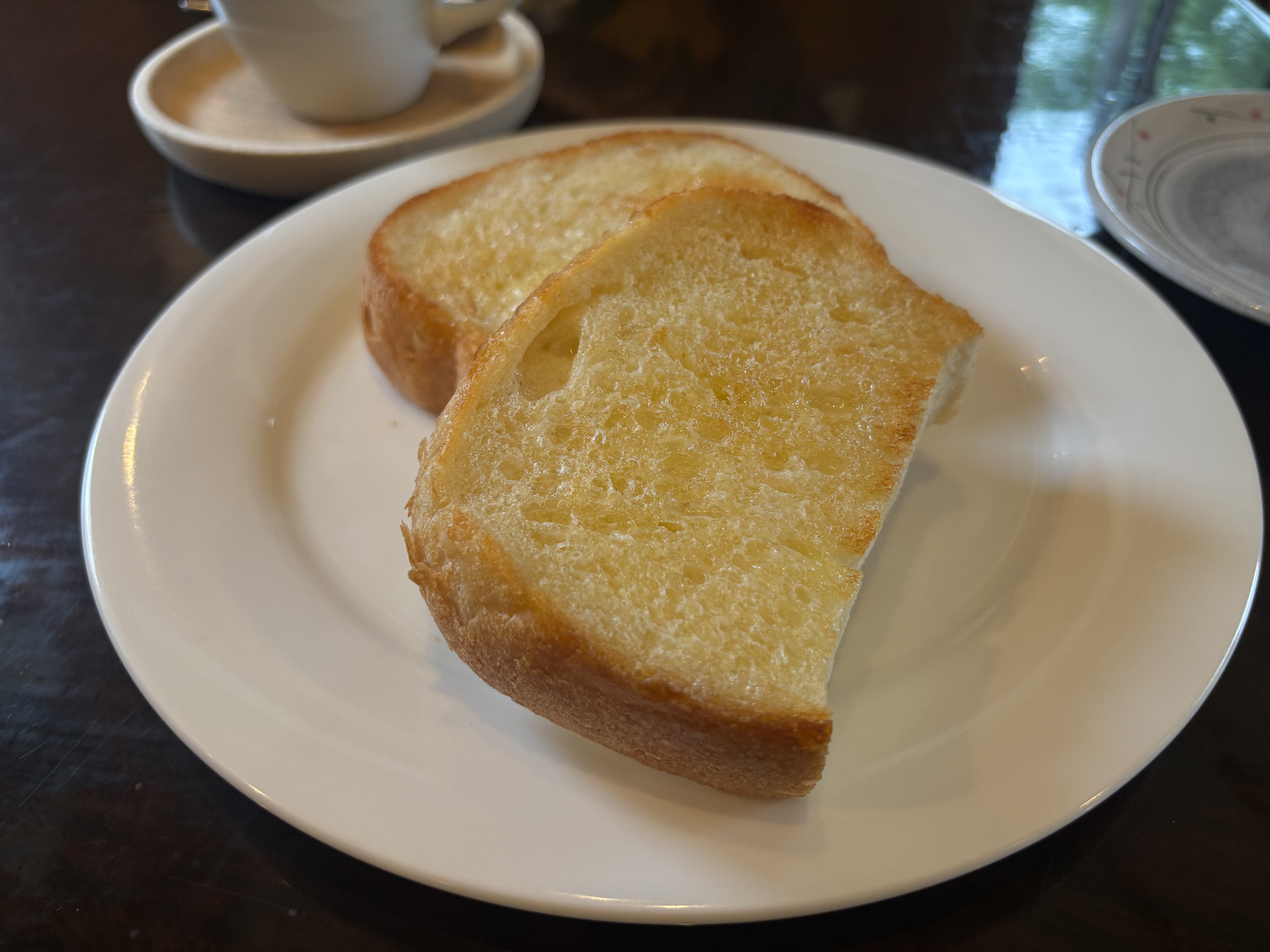 バターたっぷりトースト