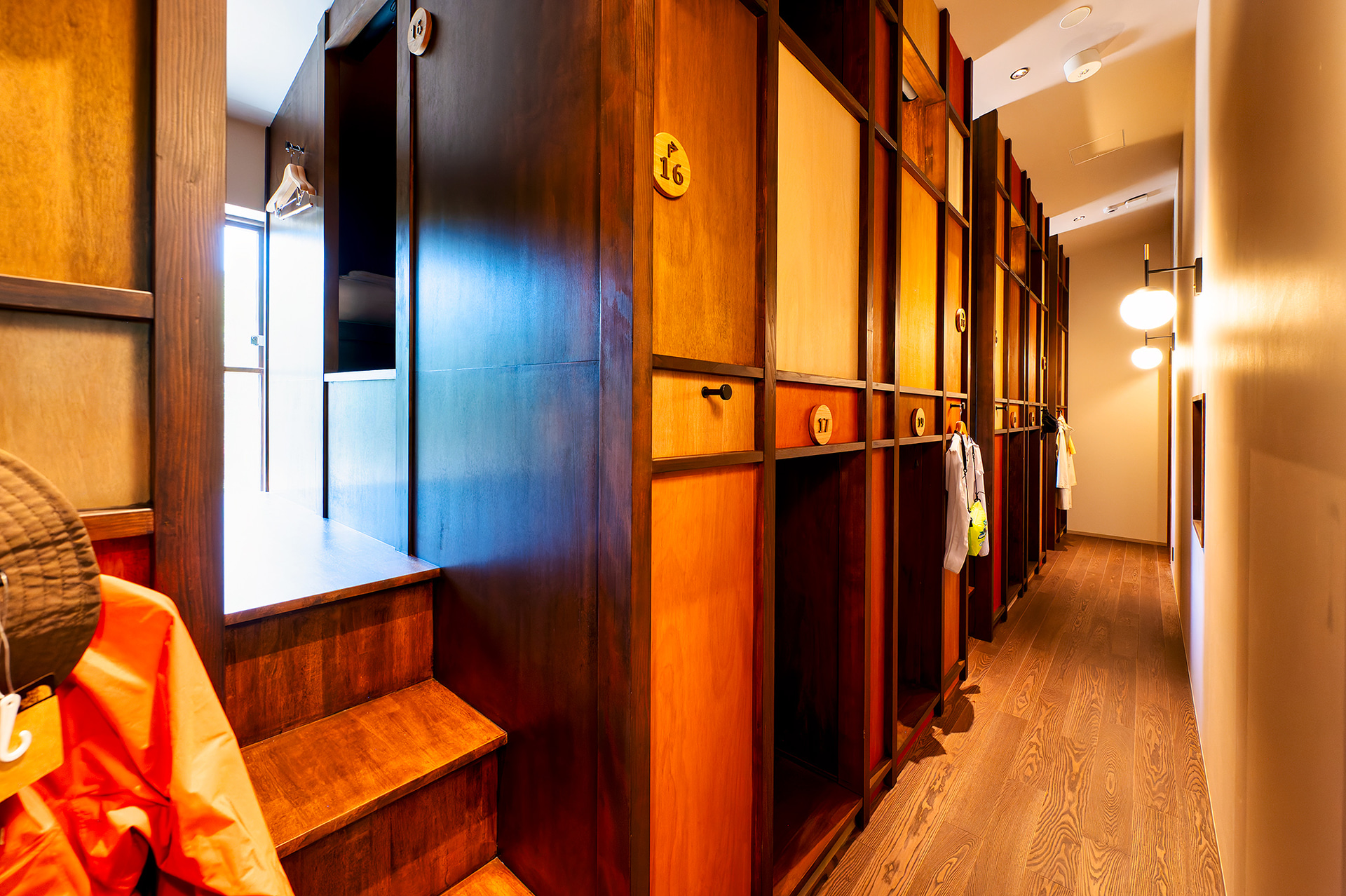 ドミトリーはひとり利用でも安心。プライベート空間を確保することができる