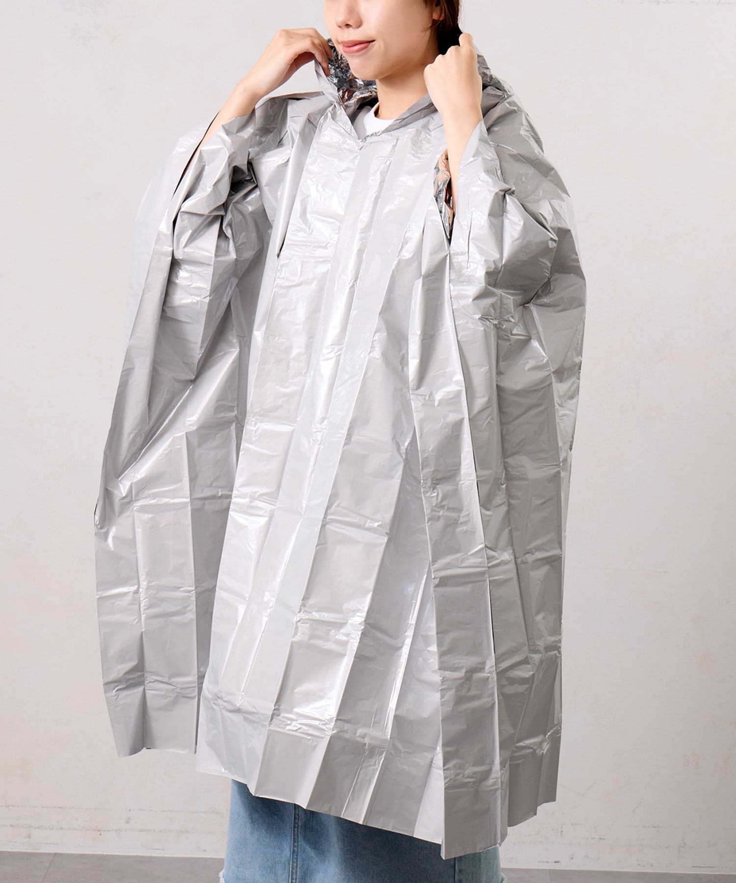 エマージェンシーポンチョ（550円）