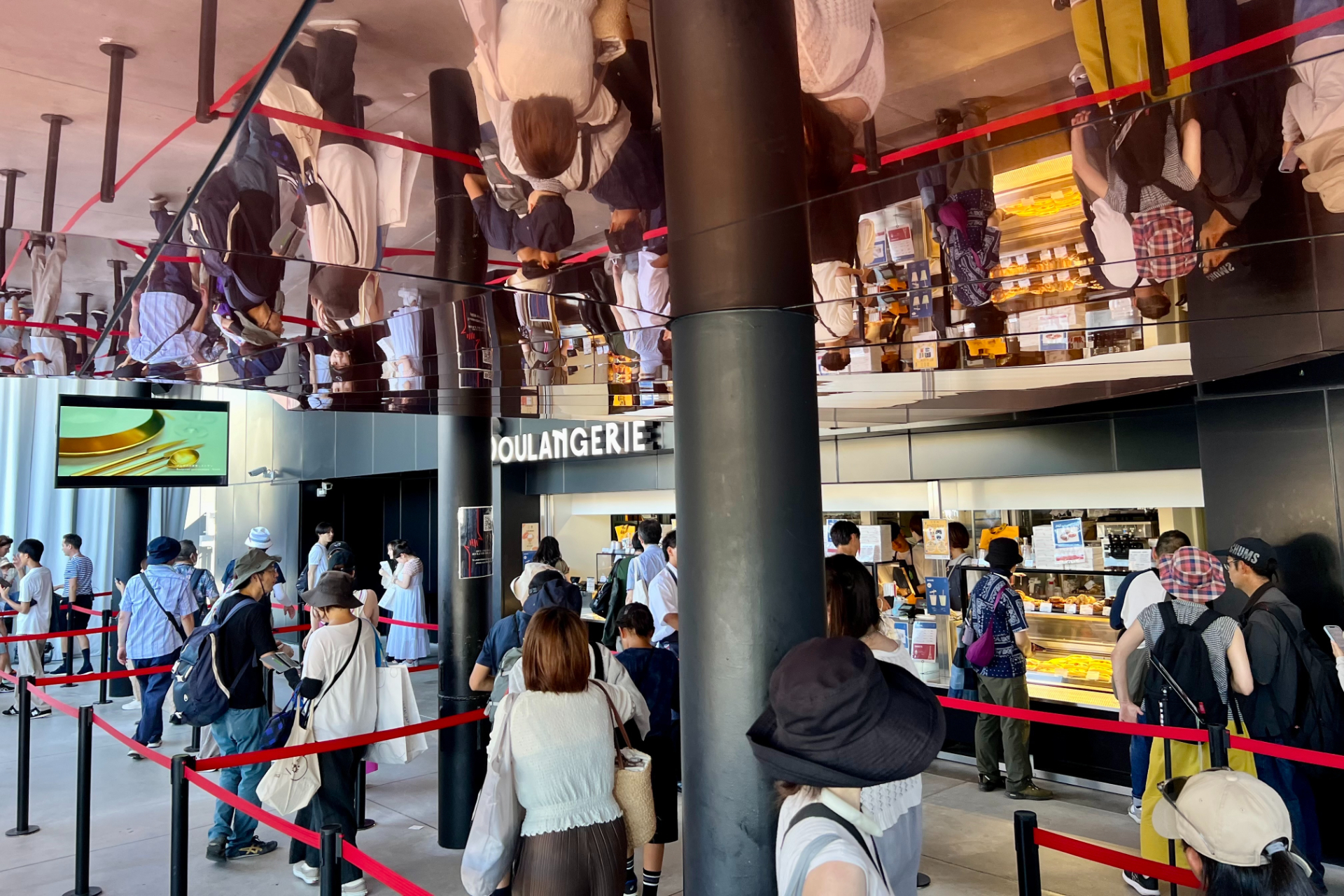 テイクアウト専門ということもあって、意外とサクサク進む