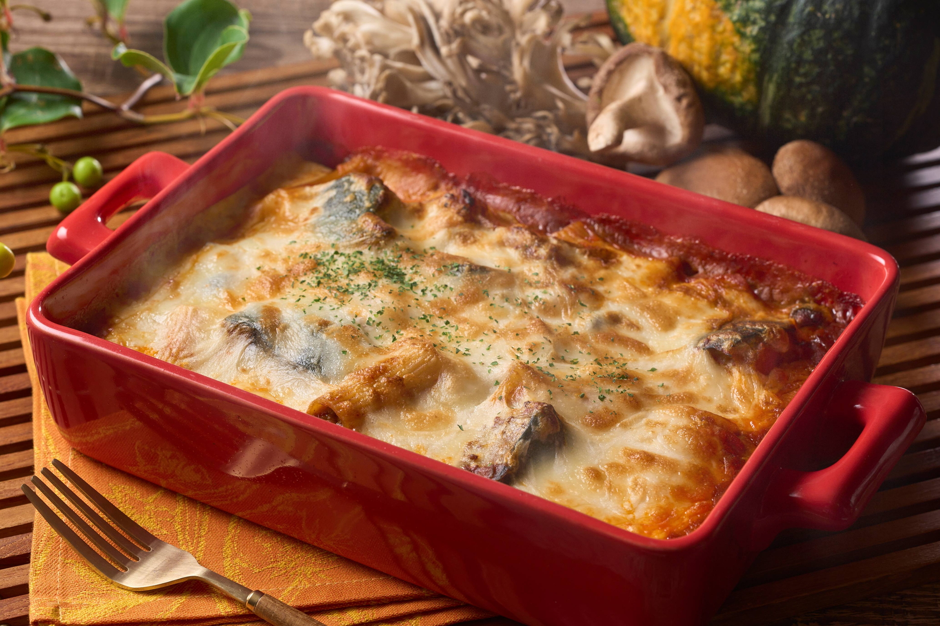 かぼちゃとキノコのミートソースグラタン