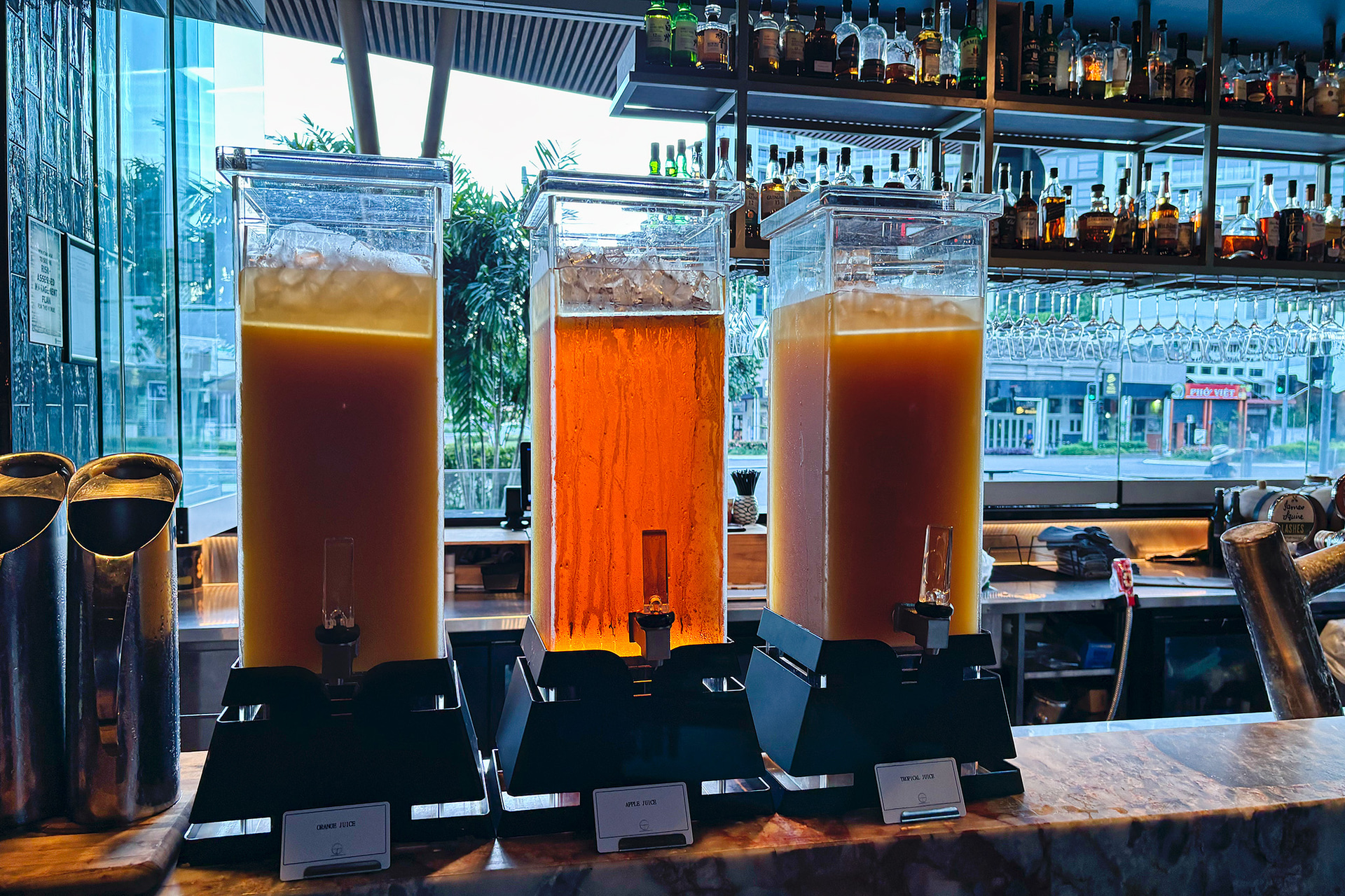 健康的で洗練されたメニューの朝食を食べて今日も一日元気に過ごそう