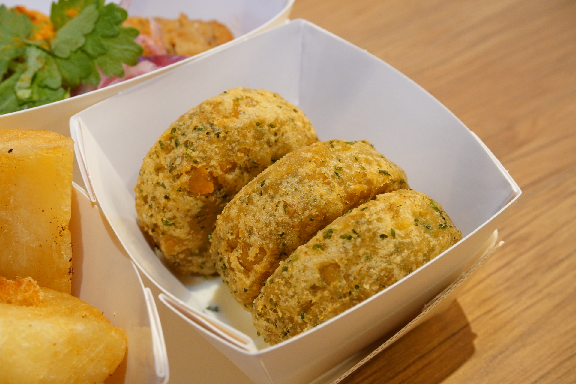 オマーン国「ファラフェル」。6大陸セットにも入っており、詳細は後述する