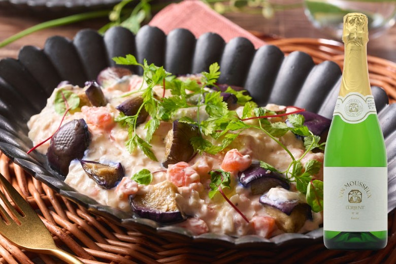 サーモンとクリームチーズのサラダとヴァンムスー甲州