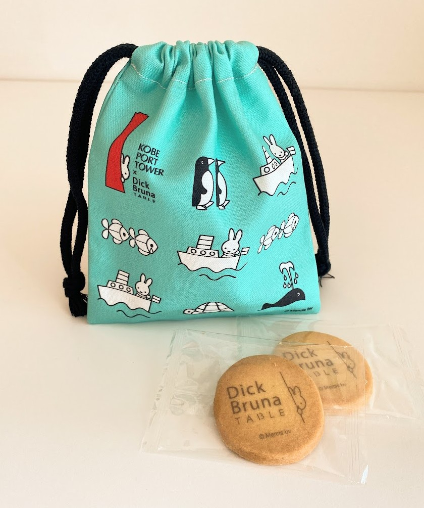 新商品「イベントビジュアルのきんちゃく入りロゴクッキー」（1944円）