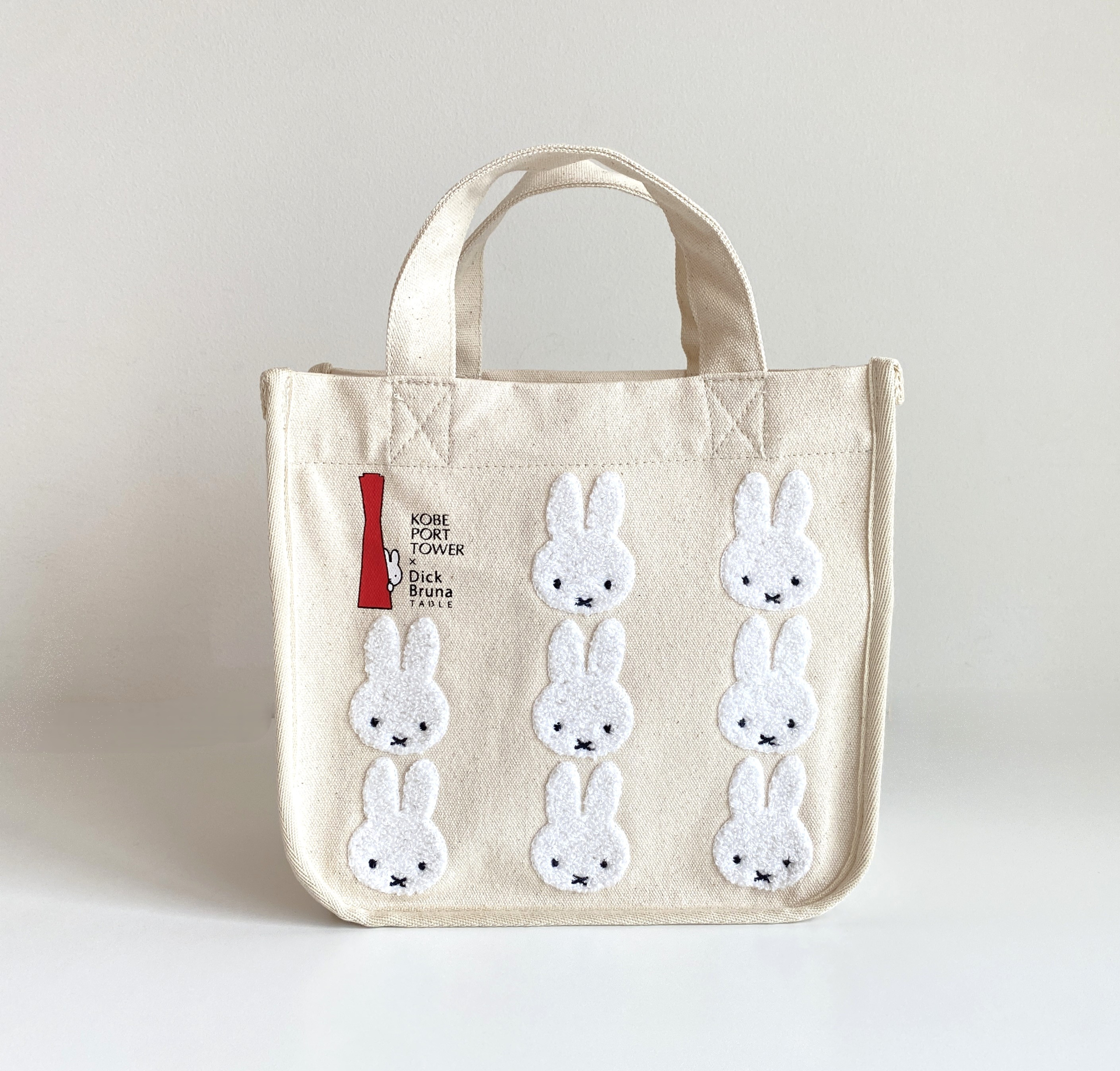 新商品「イベントロゴ入りサガラトート」（4180円）