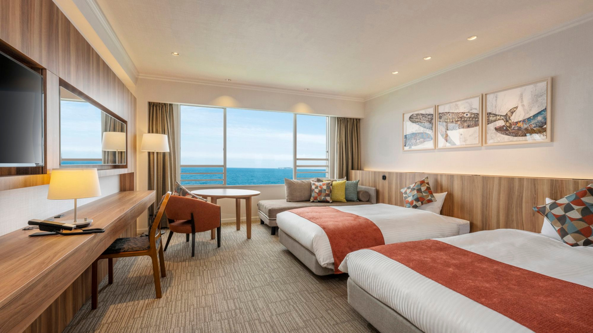 全客室がオーシャンビュー（写真はホライゾン棟デラックスツイン）