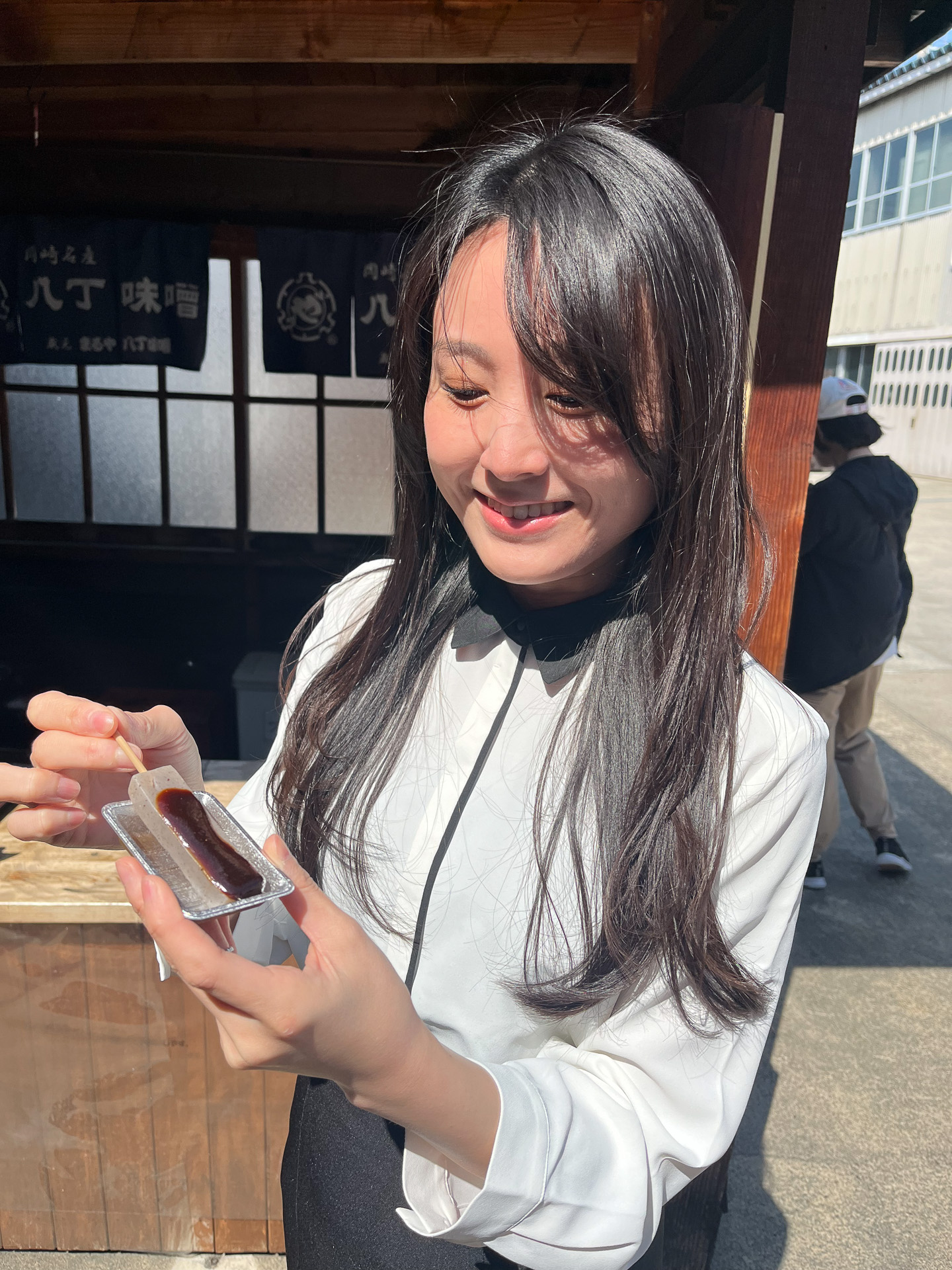 試食のこんにゃく（八丁味噌を添えて）