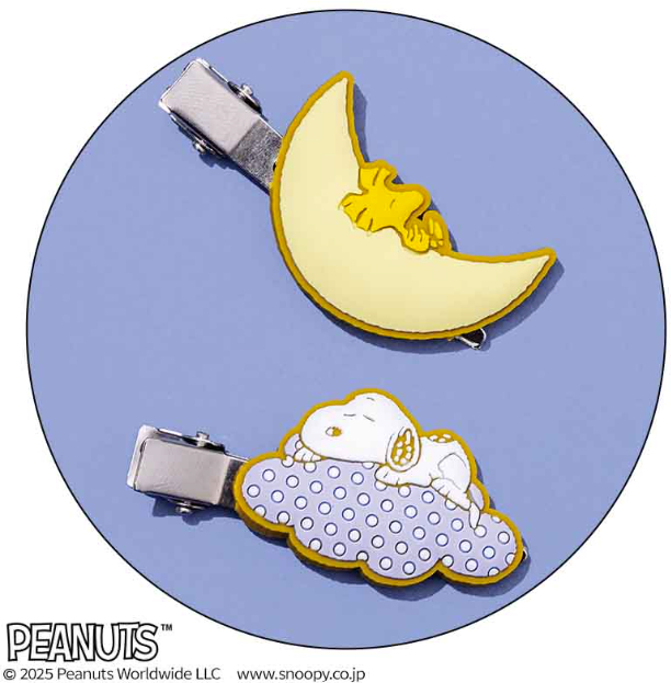 2種類の前髪クリップがセット。クリップを好きな方向で通せる仕様なので、右でも左でも使える