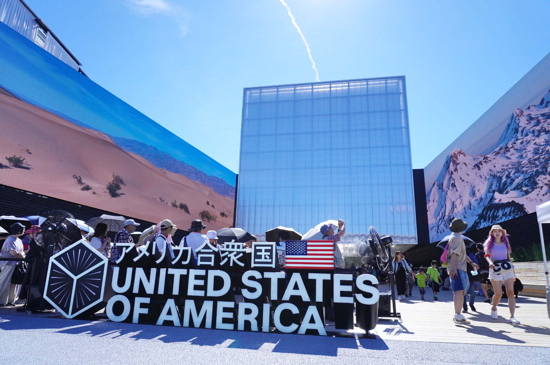 閉幕迫る万博「米国パビリオン」を紹介。圧巻のロケット打ち上げ体験や日本で55年ぶり公開の「月の石」展示は必見