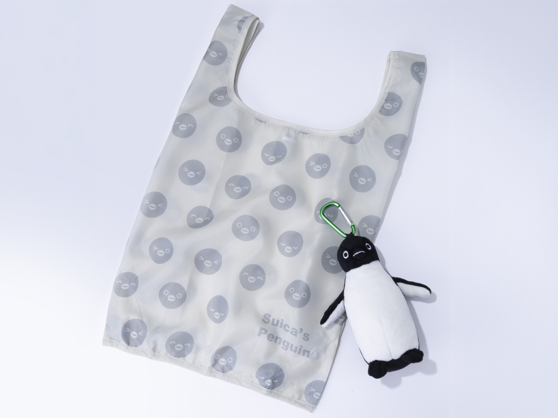 トレニアートトウキョウの新作「Suicaのペンギン ぬいぐるみエコバッグ」