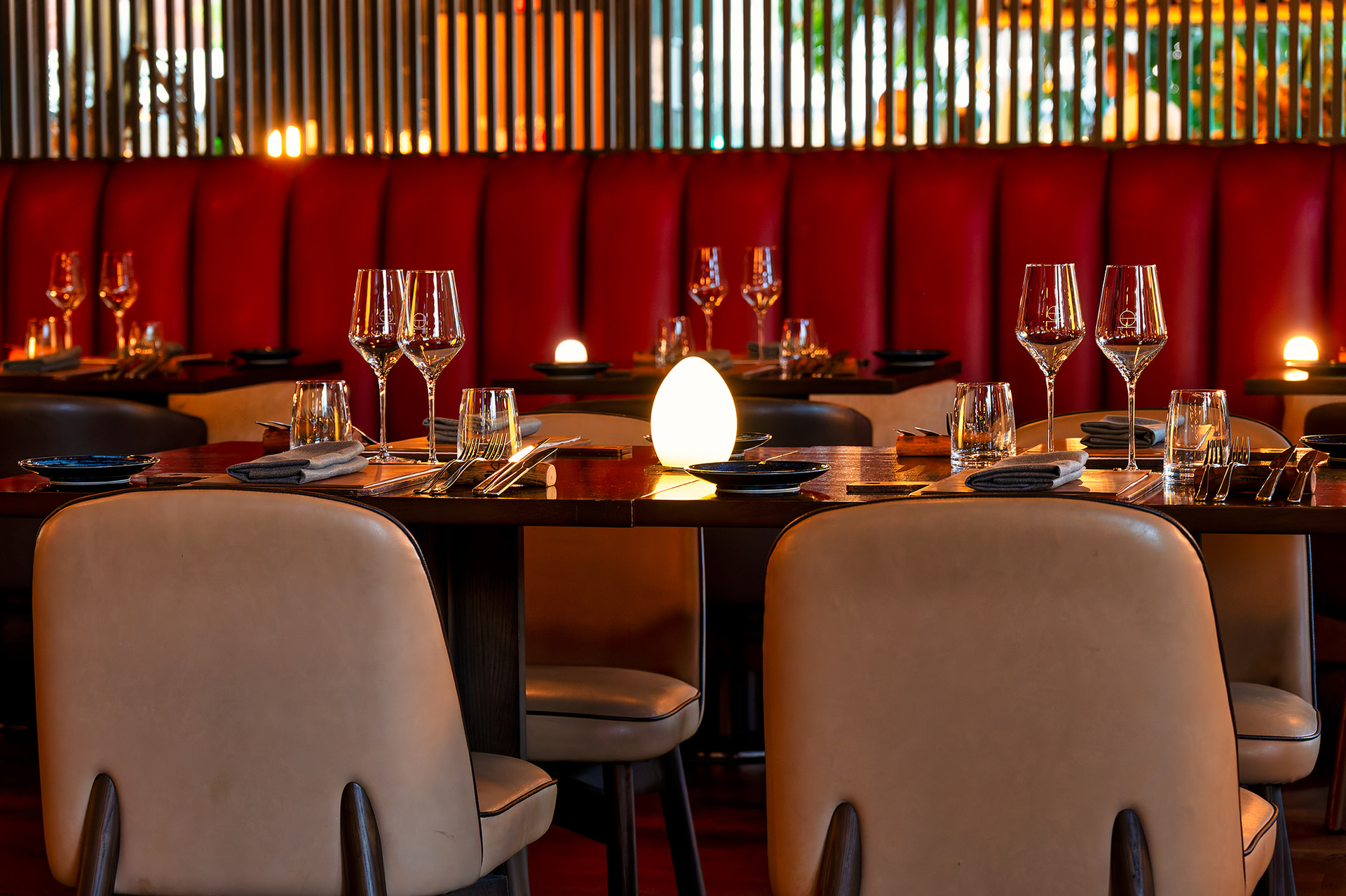 肉料理も魚料理も丁寧な調理で美味しく、リラックスした気持ちで過ごすことができる