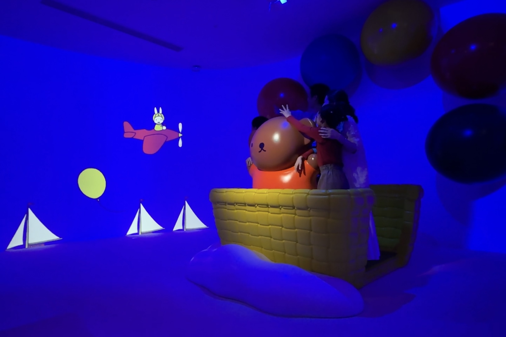 後半は各気球に乗ってミッフィーたちと空のお散歩に出発！