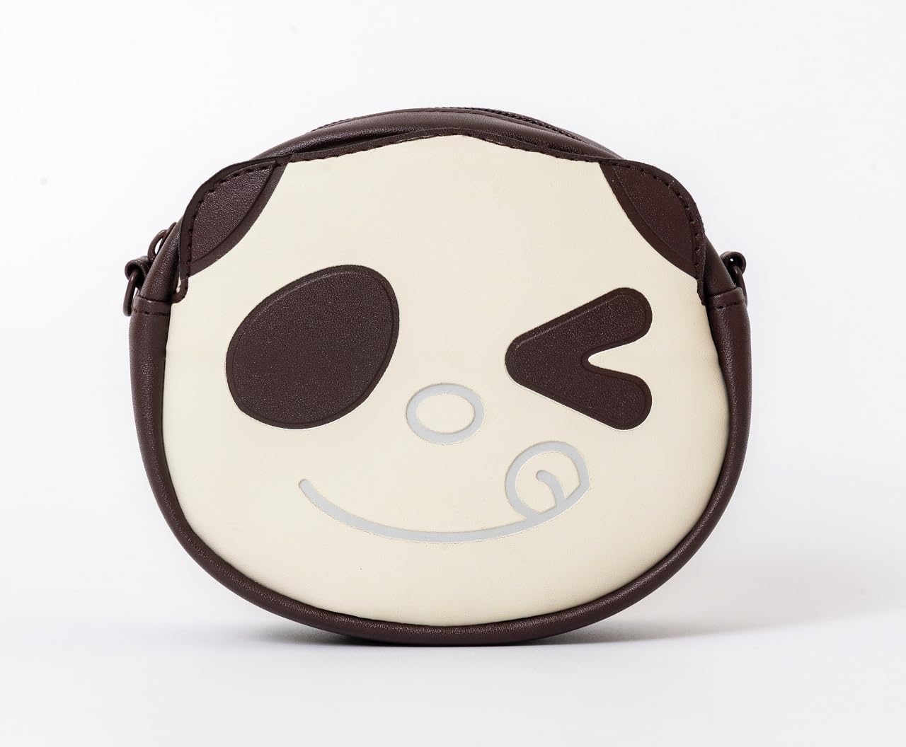 サクサク食感が人気のチョコビスケット「さくさくぱんだ」の顔がそのままポーチに！