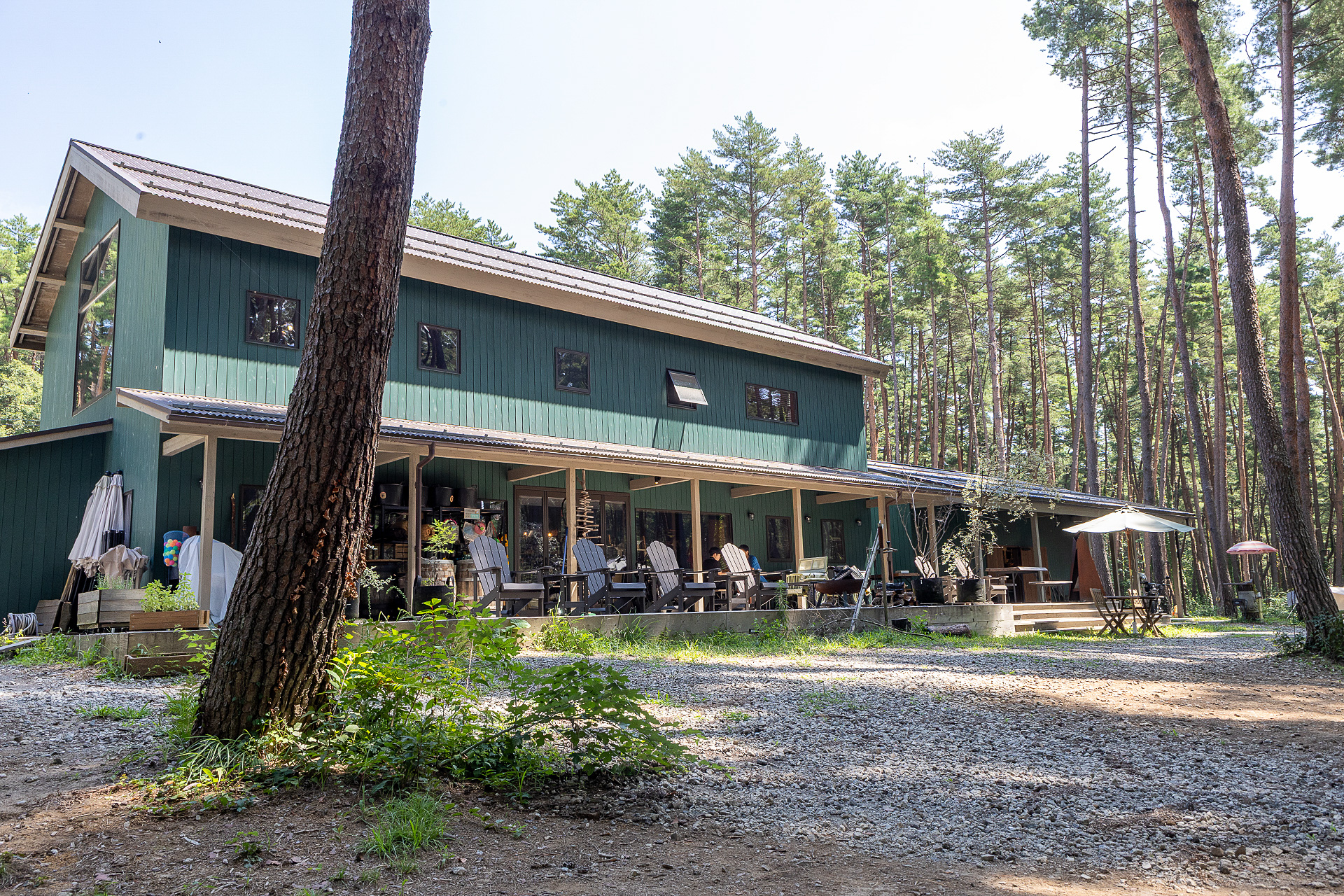店内だけでなくテラス席もある
