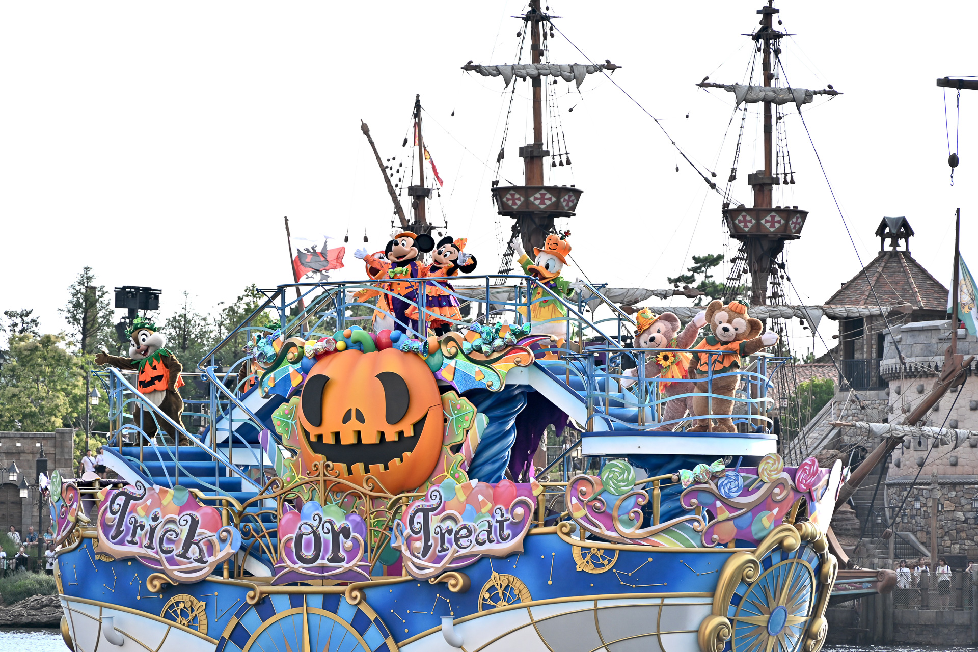 くるくるとかぼちゃの表情が変化して……