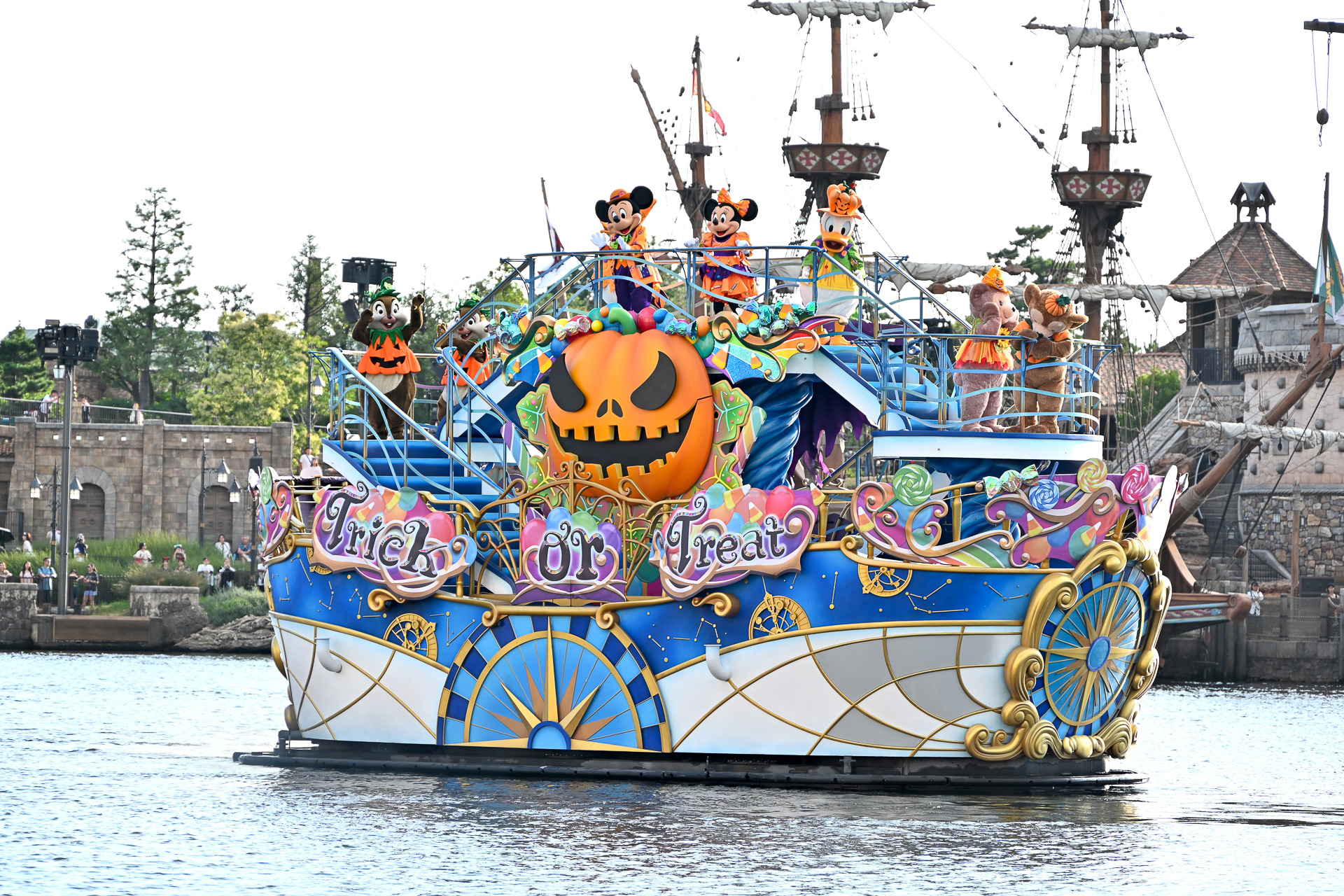 トリックの表情はこちら