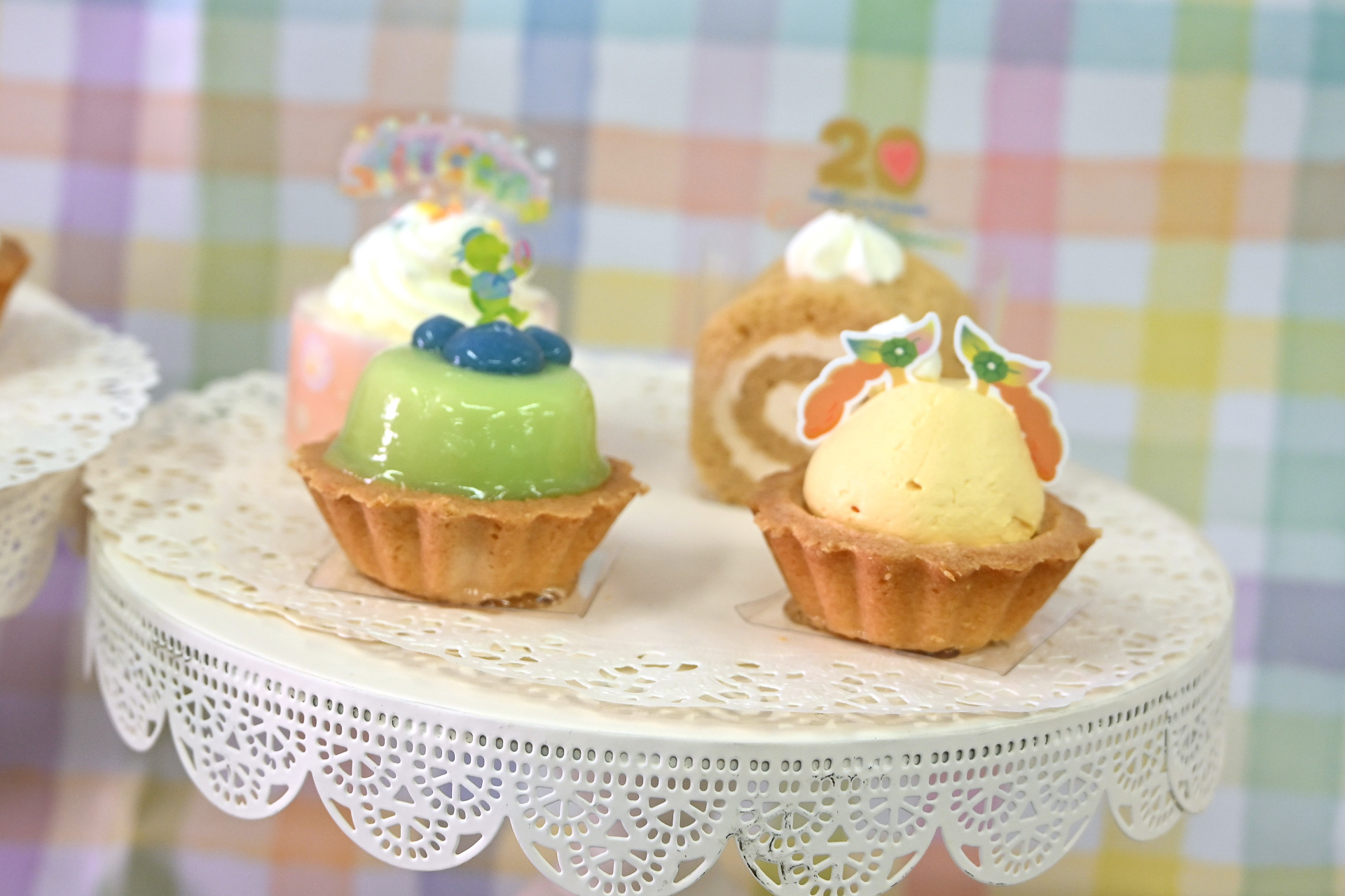 なお、付属のピックでデコレーションする楽しみも