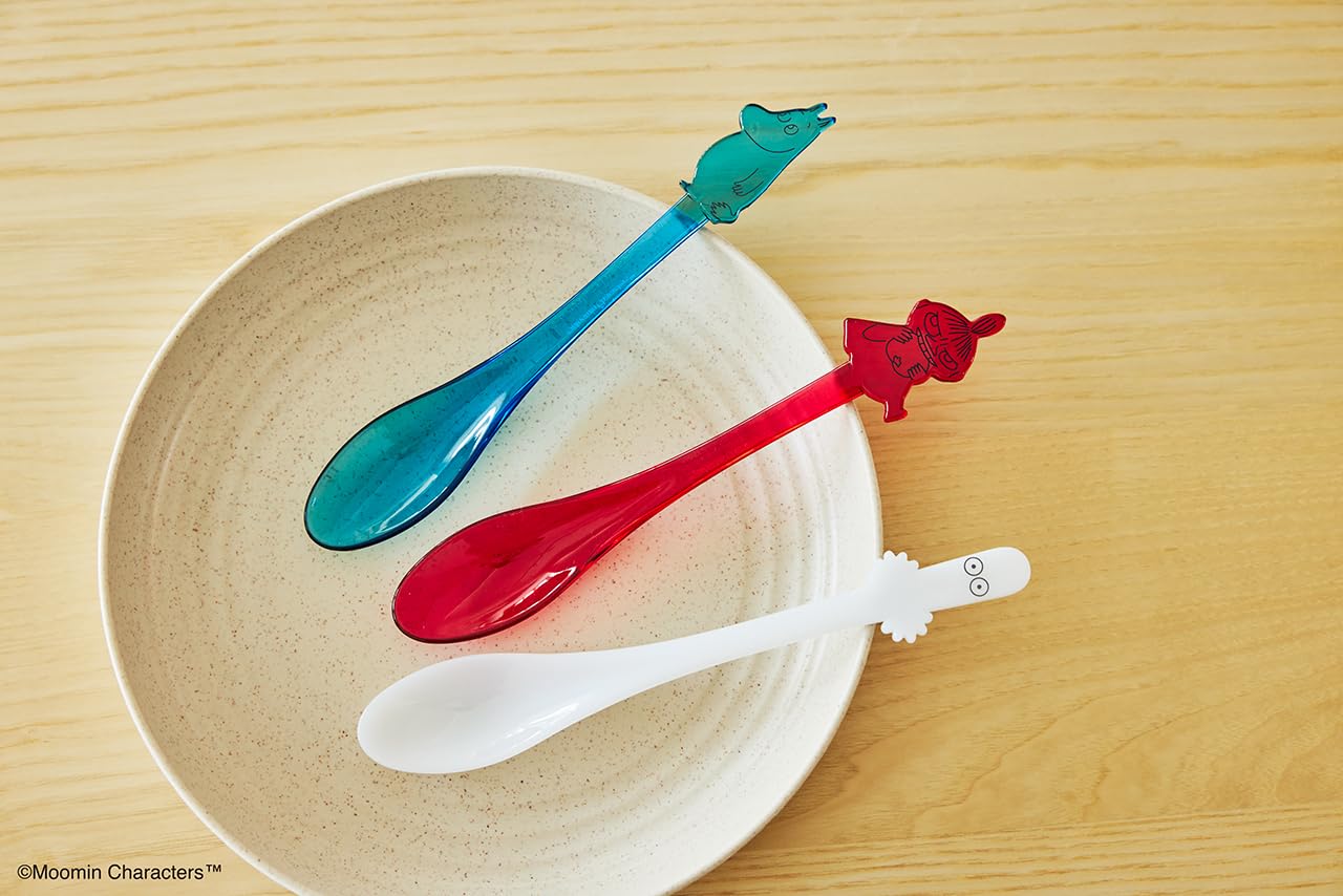 見た目はガラスのように美しく、素材は軽くて丈夫なBPAフリー製品