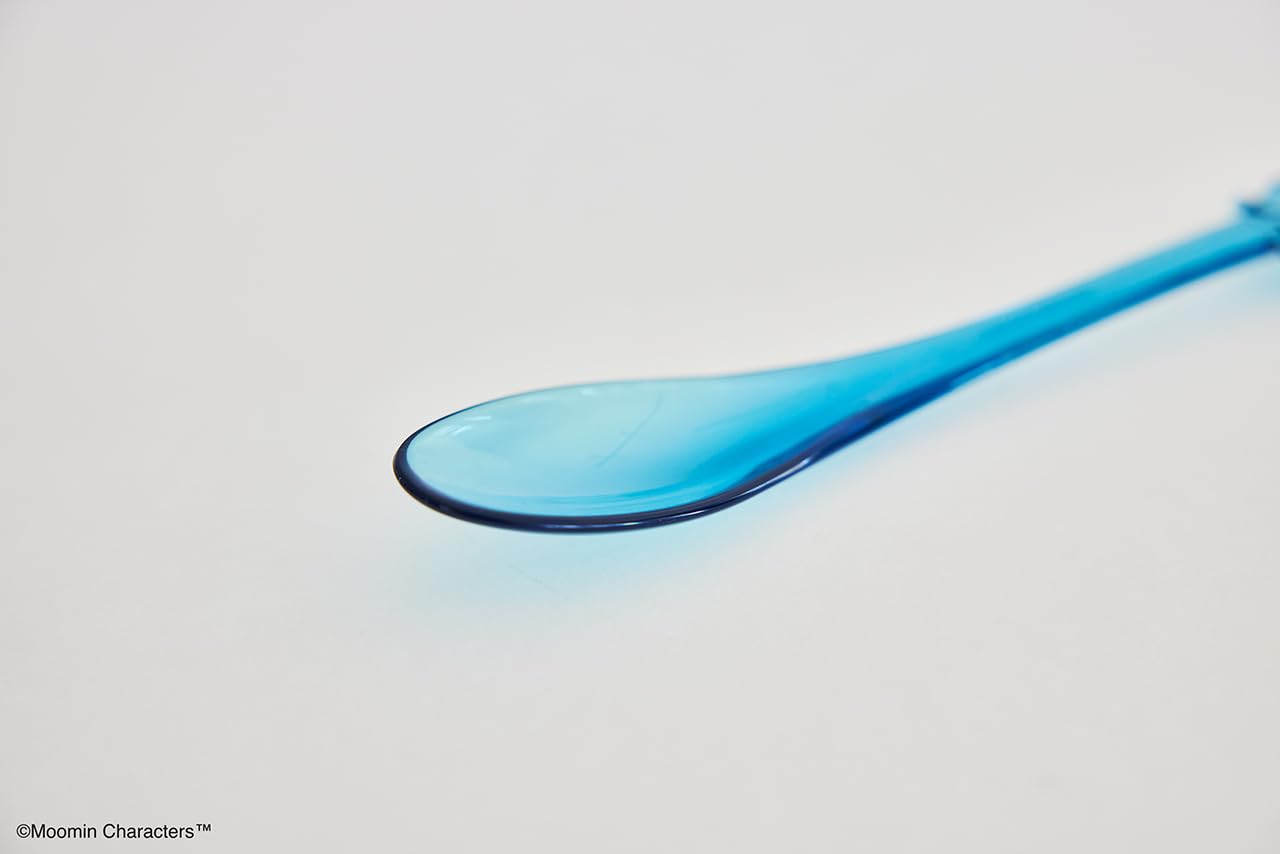 見た目はガラスのように美しく、素材は軽くて丈夫なBPAフリー製品