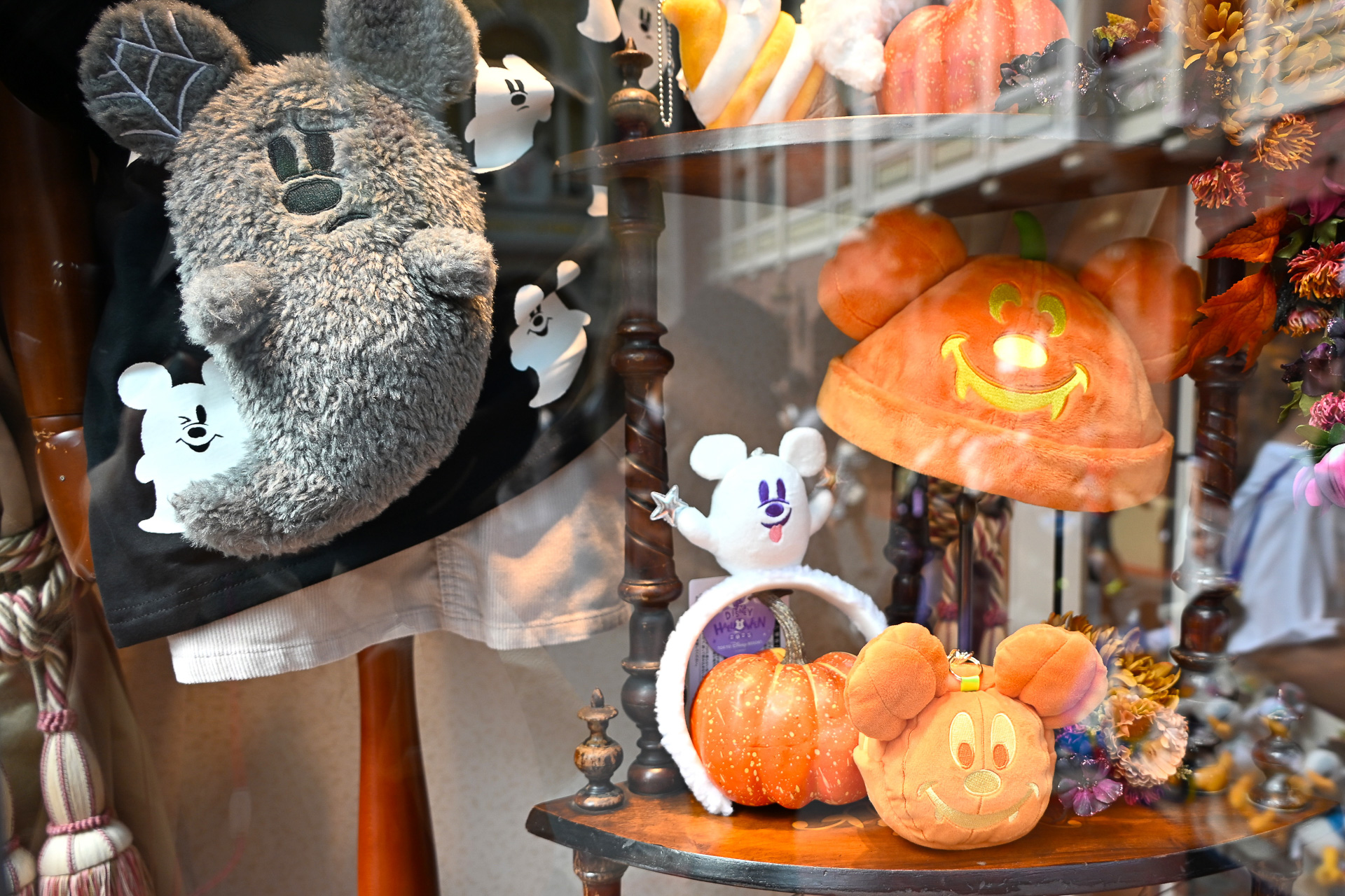 ゴーストコーデ最新版は推しゴーストを身につけること！表情で選んでみるのも楽しいんです