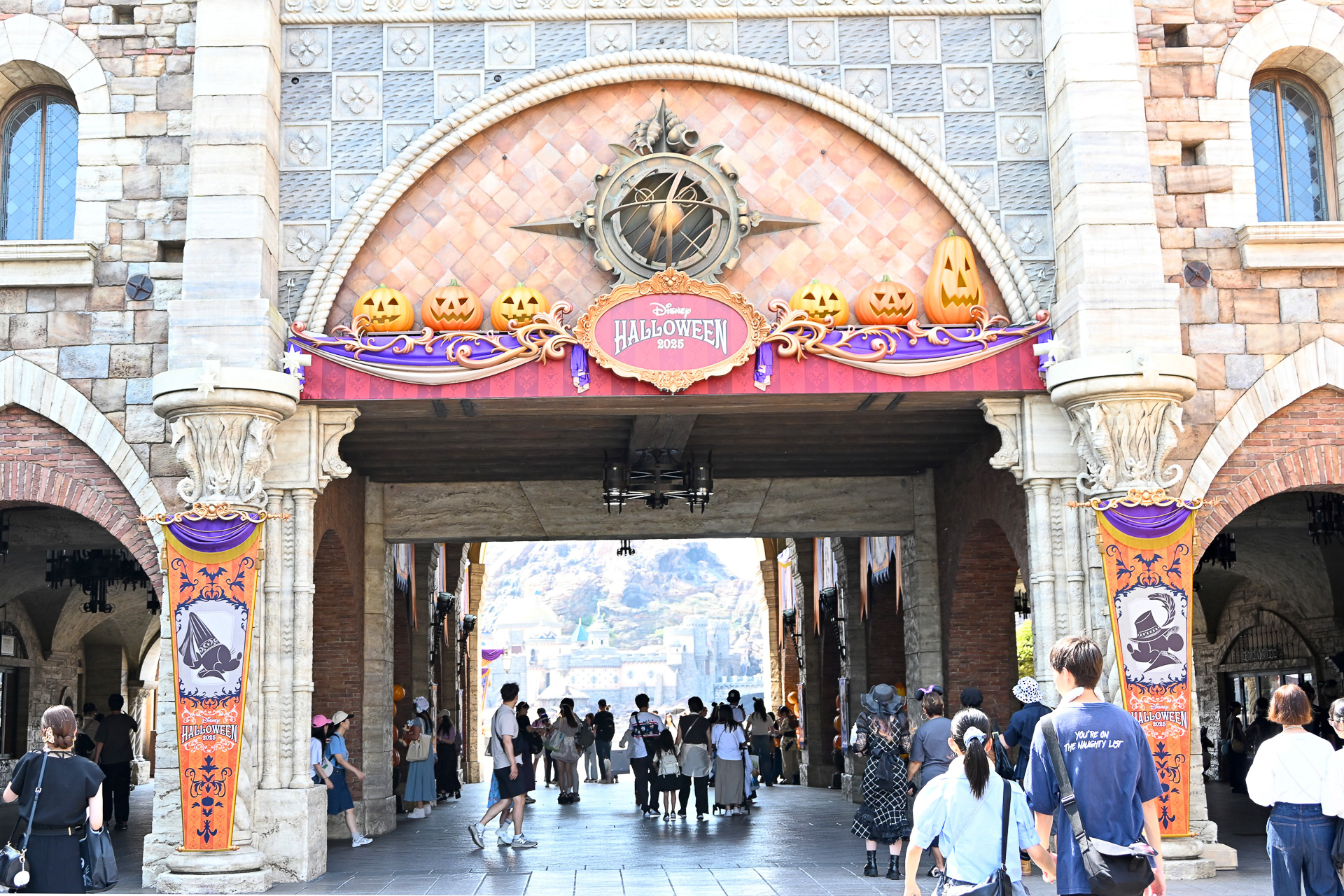 東京ディズニーシーのハロウィーンイベント、2025年の見どころを来園前にチェック