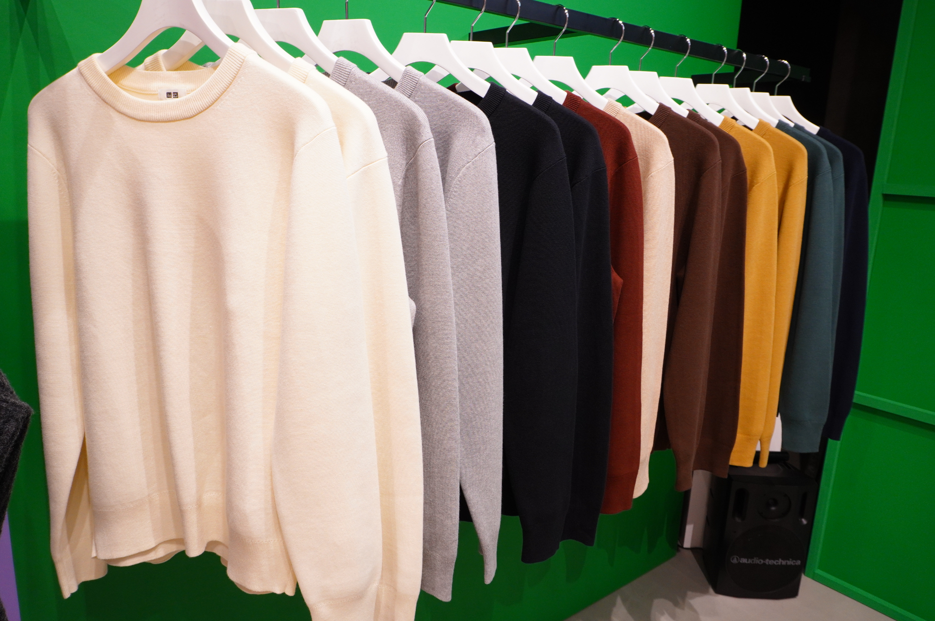 スウェット感覚で着られるミラノリブニット。メンズのみだが男女兼用OK