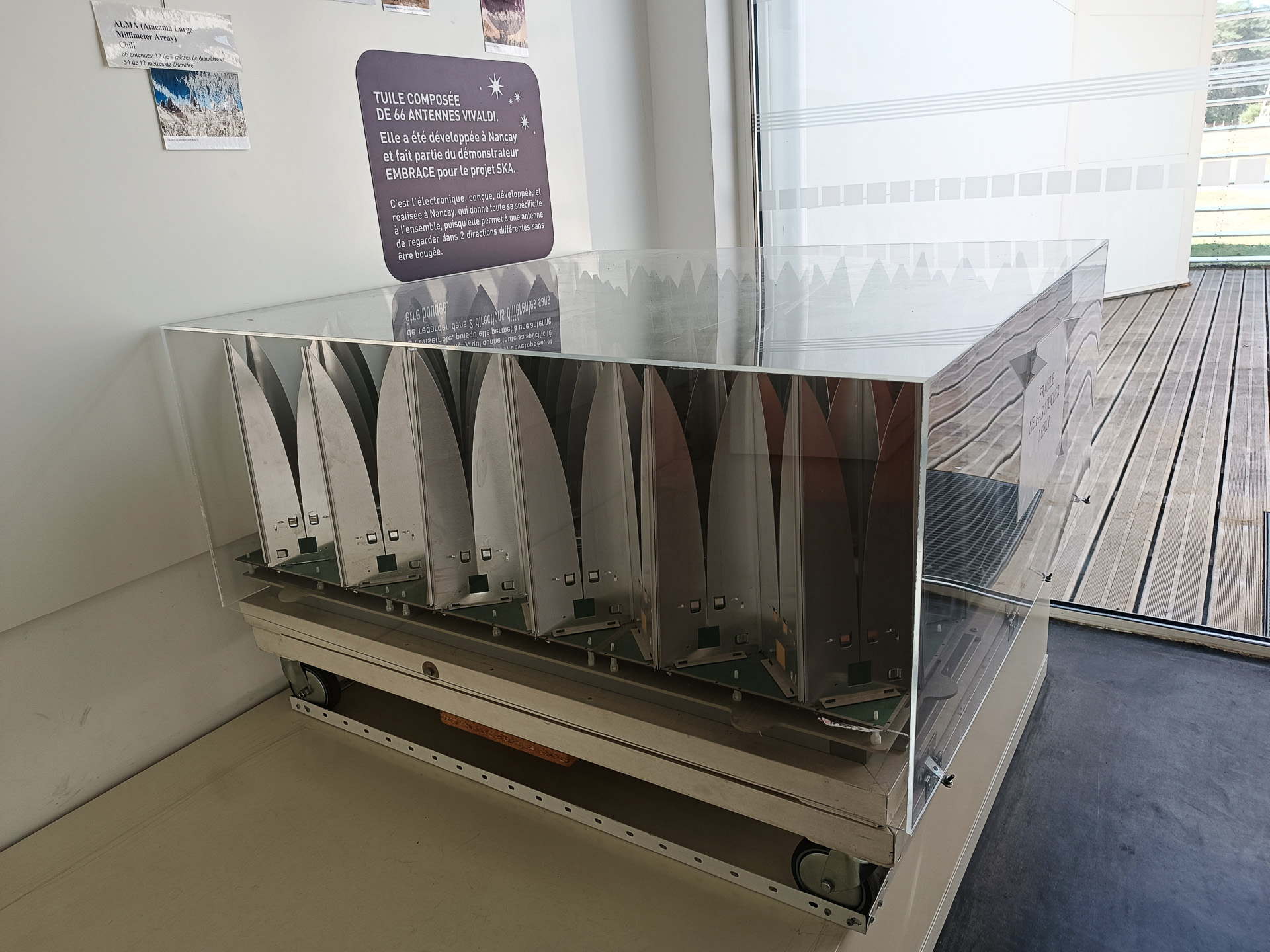 Pôle des étoilesの展示とプラネタリウム