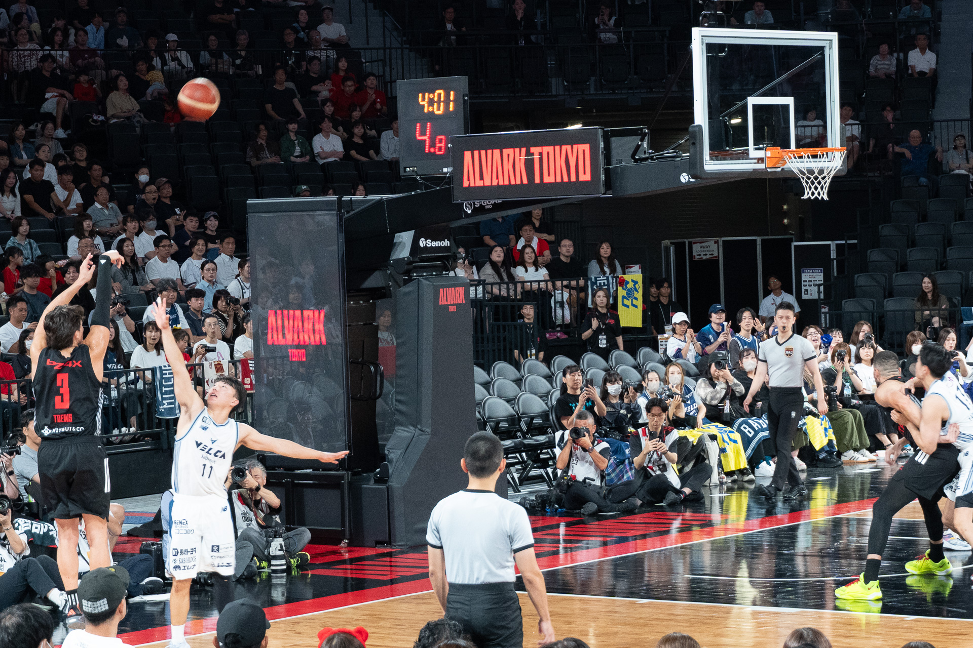 第3クォーターで追い付いたアルバルク東京が第4クォーターで逆転勝利を収める劇的な展開に