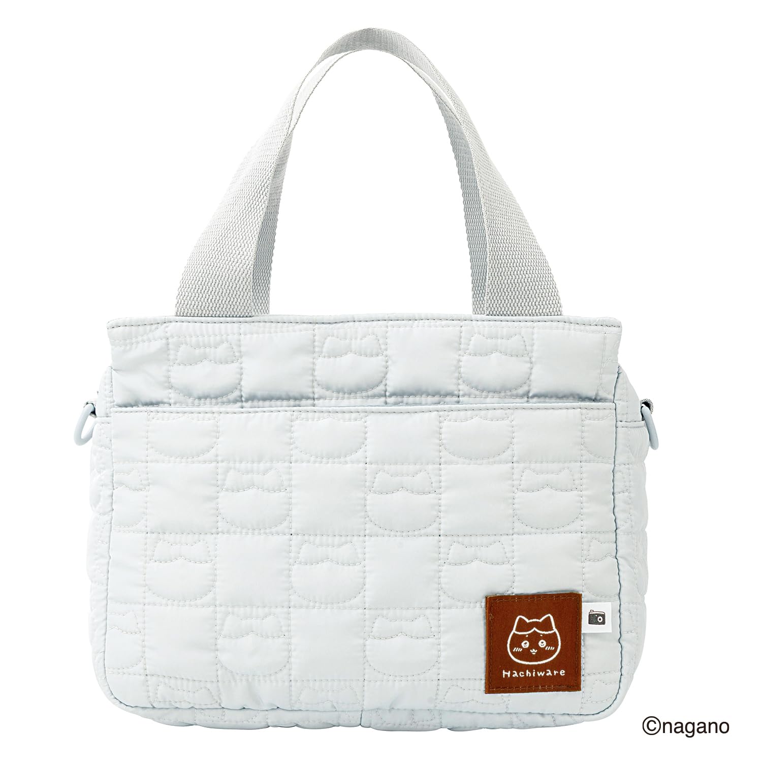 「CHIIKAWA 2WAY QUILTING BAG BOOK ハチワレver.」。長さ調節＆取り外し可能なショルダーストラップ付き