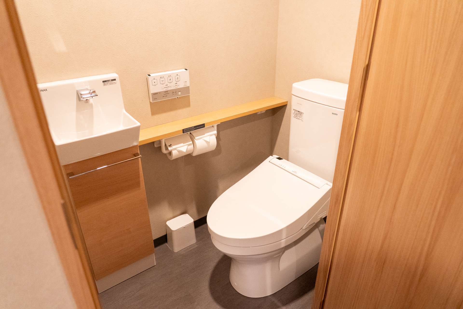 独立した洗面台＆バスルーム