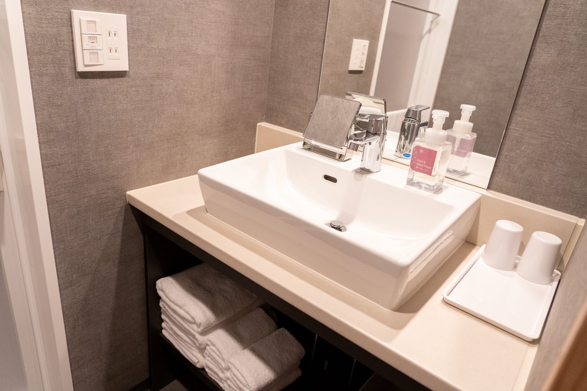 独立した洗面台＆バスルーム