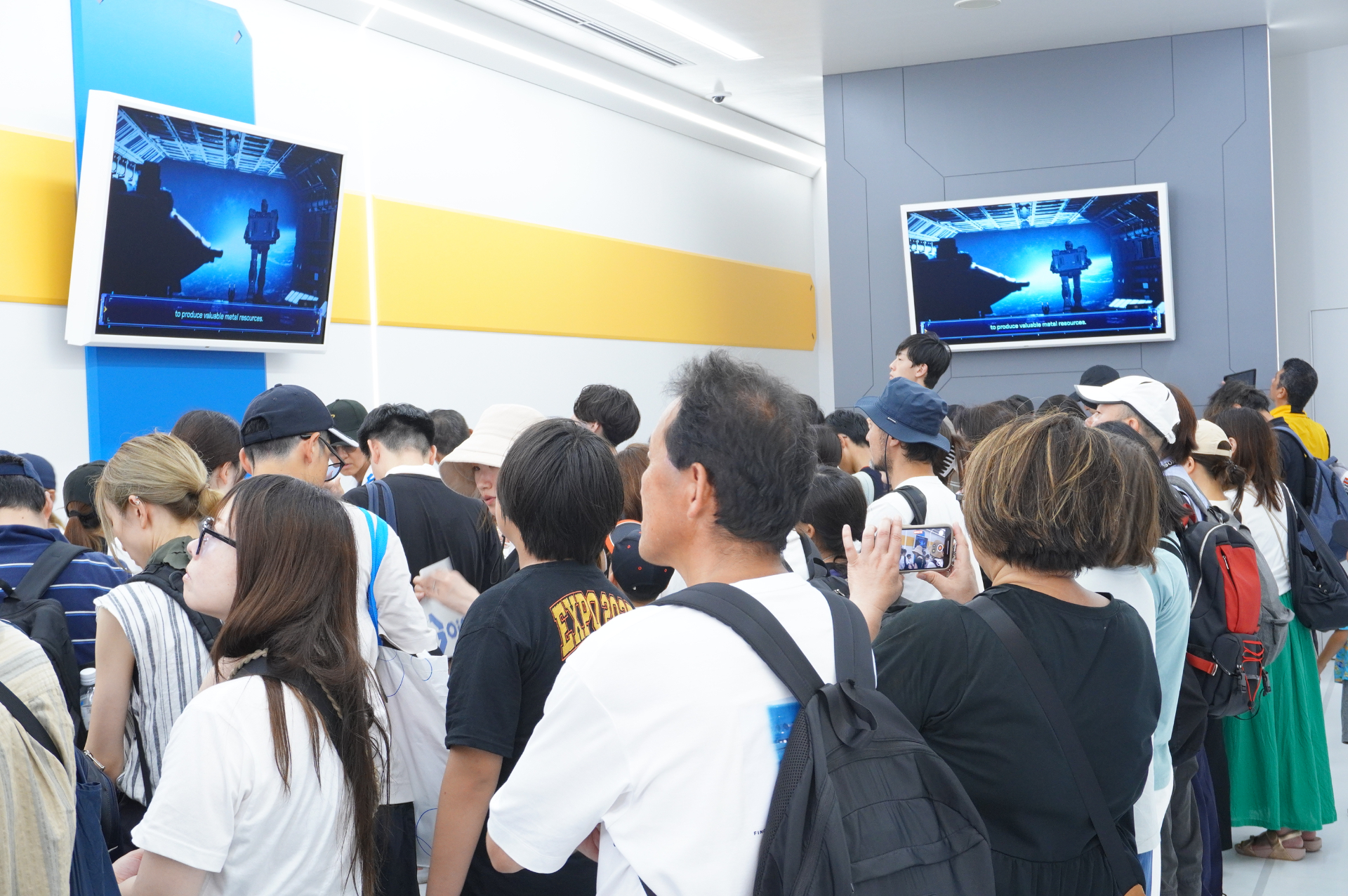 パビリオンの入り口にあたる、フェーズ0「夢洲ターミナル」。ここでプレショーが始まる