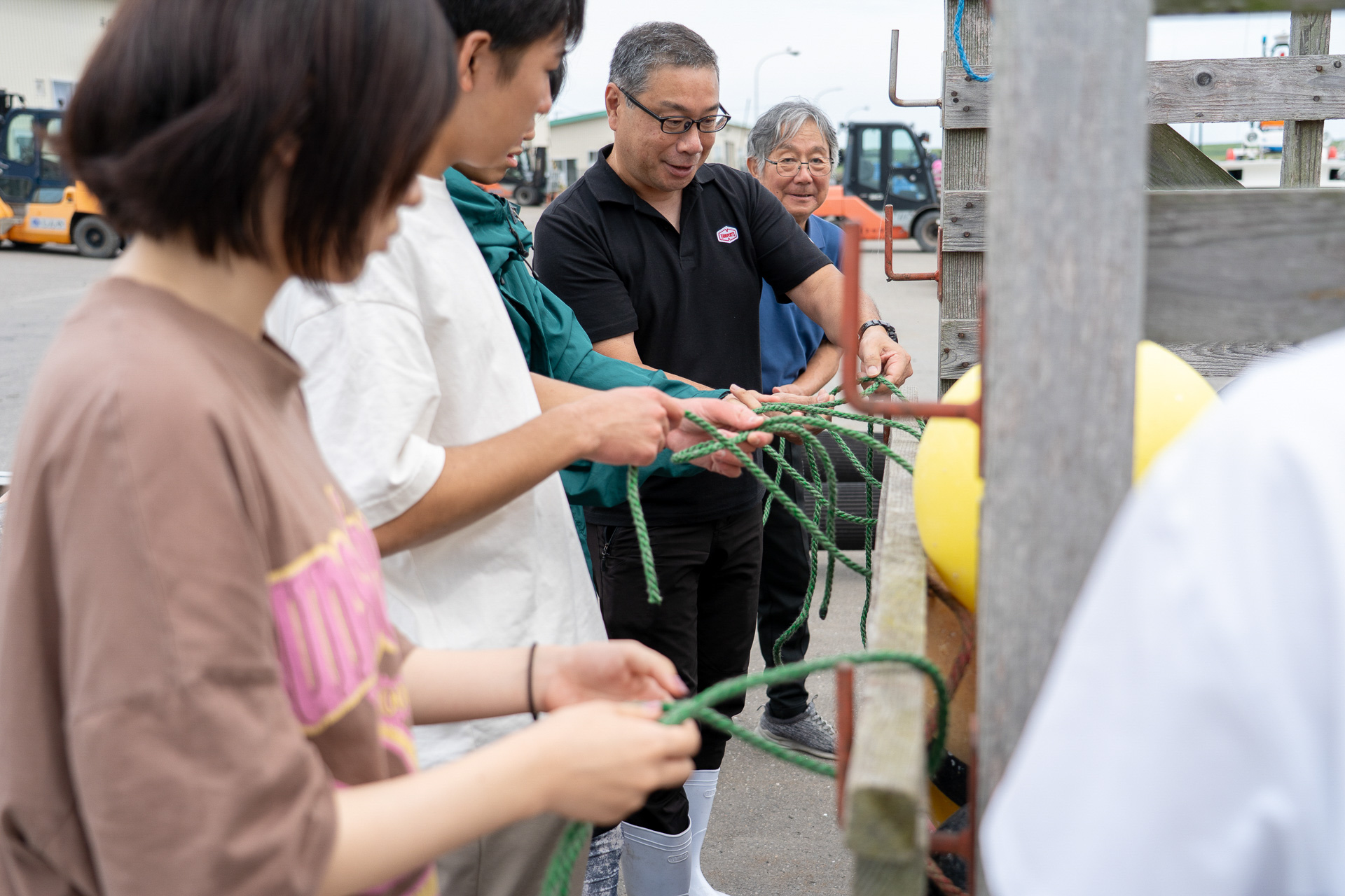 漁師さんから習ったもやい結び。いろいろなロープワークがある