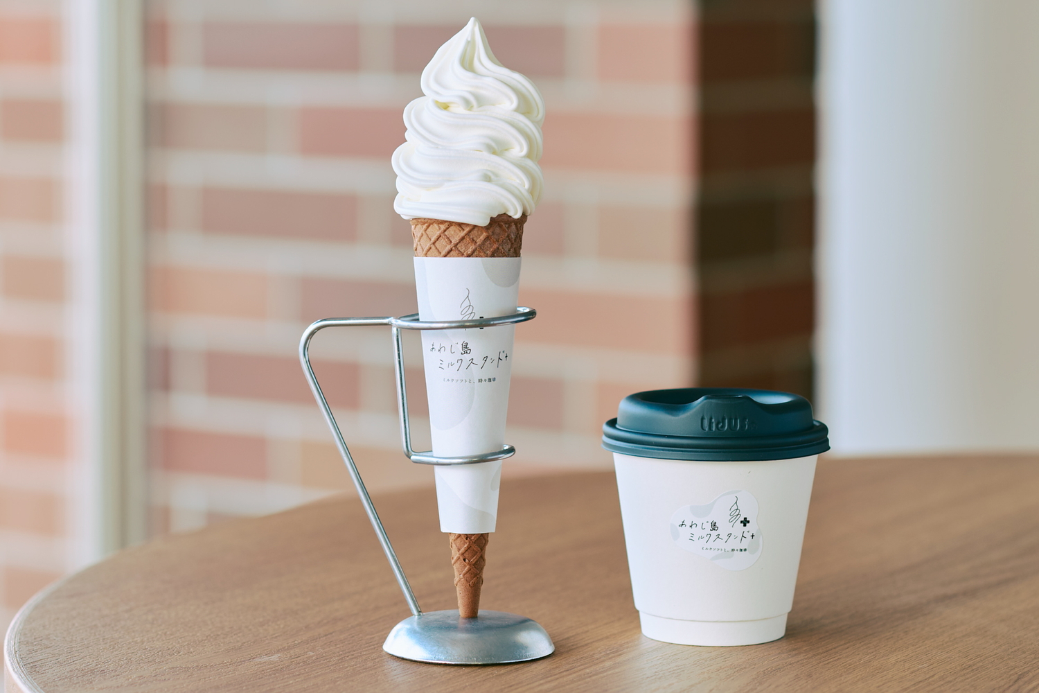 淡路島牛乳のソフトクリームが楽しめるミルクソフト専門店